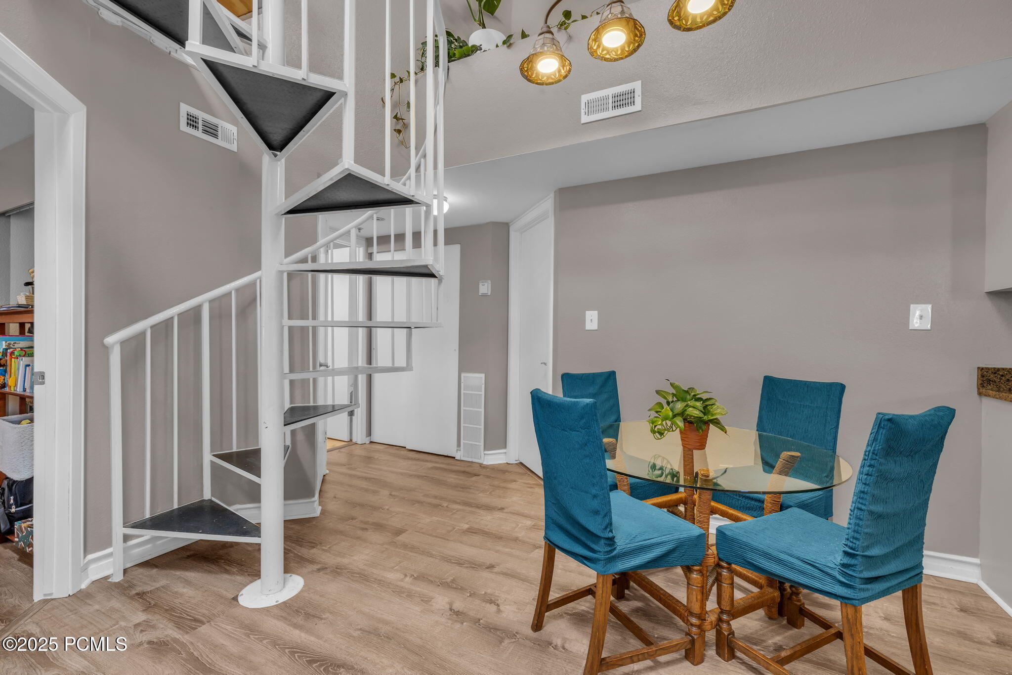 6821 N 2200 West, 11k