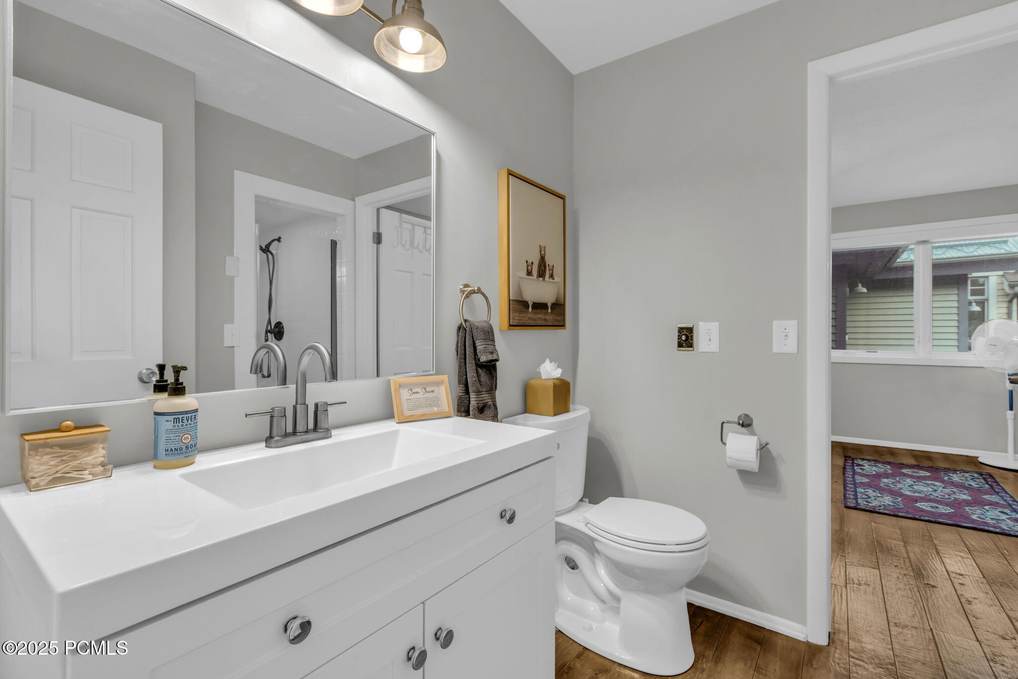 253 Ontario Avenue, 1 & 2