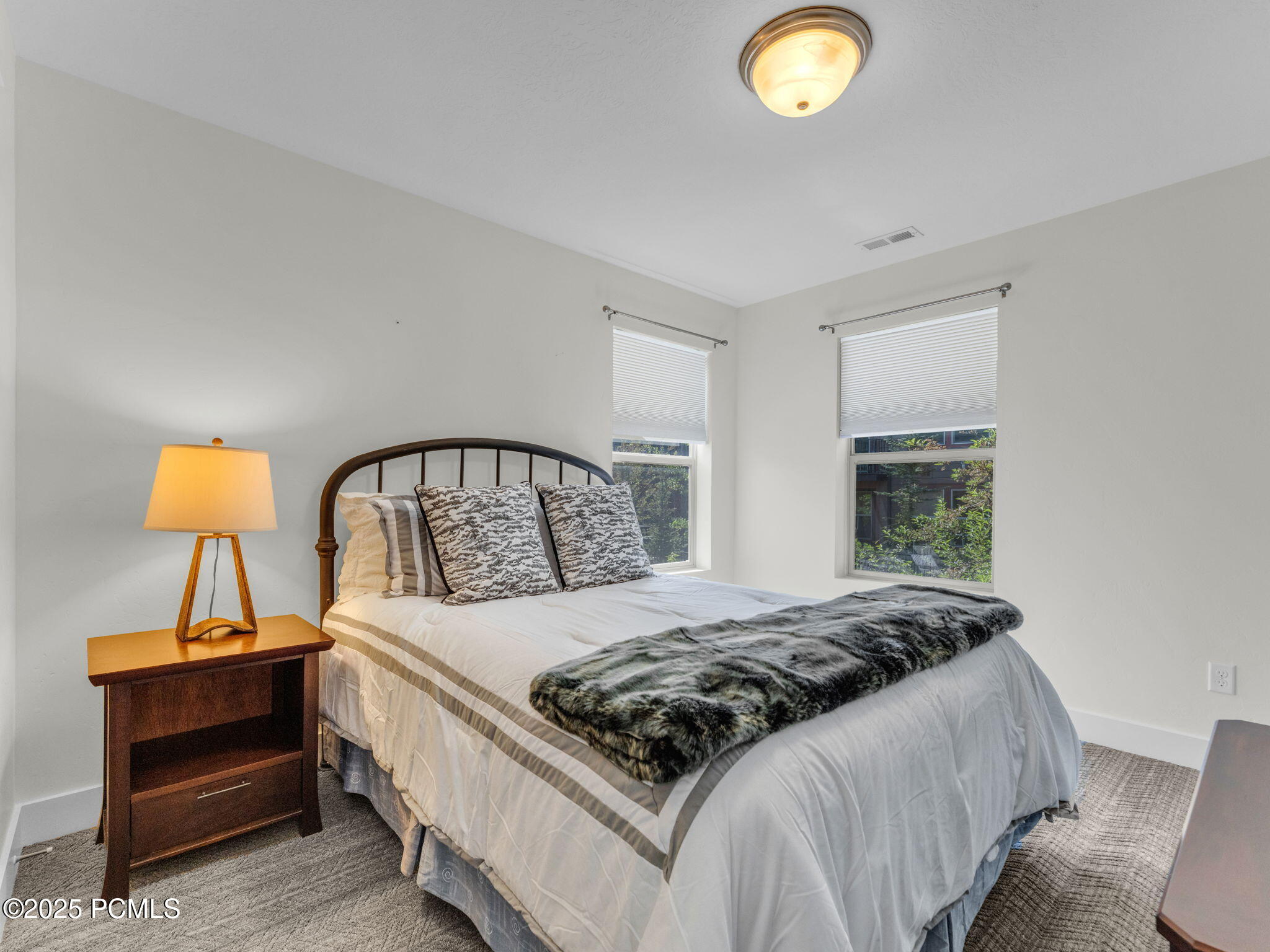 865 W Benjamin Place