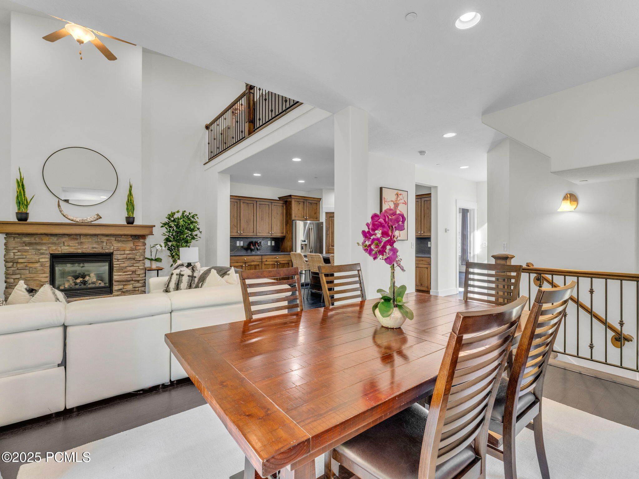 865 W Benjamin Place