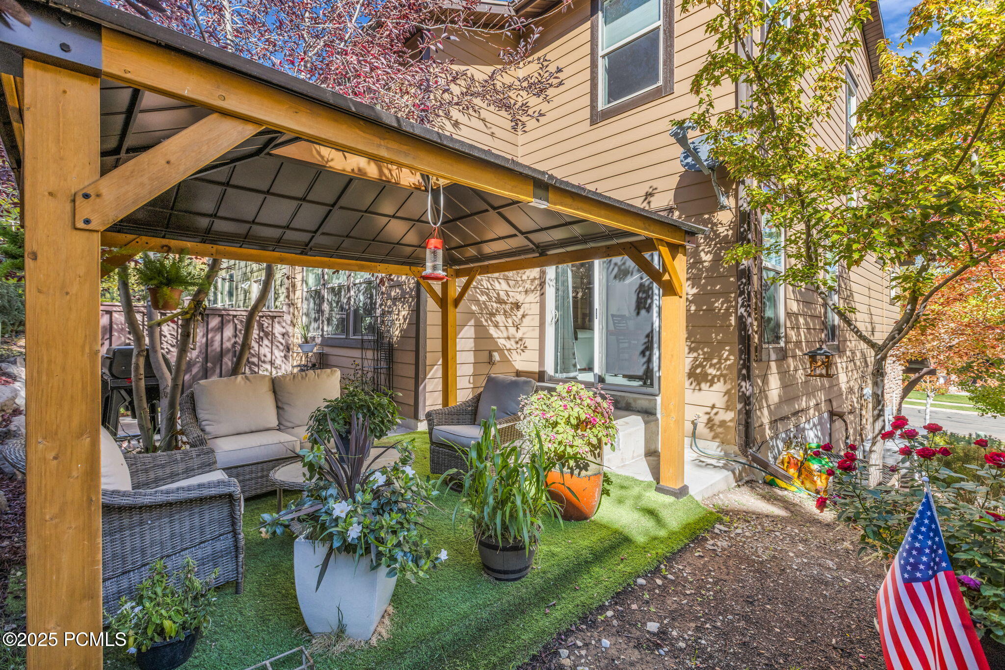 865 W Benjamin Place