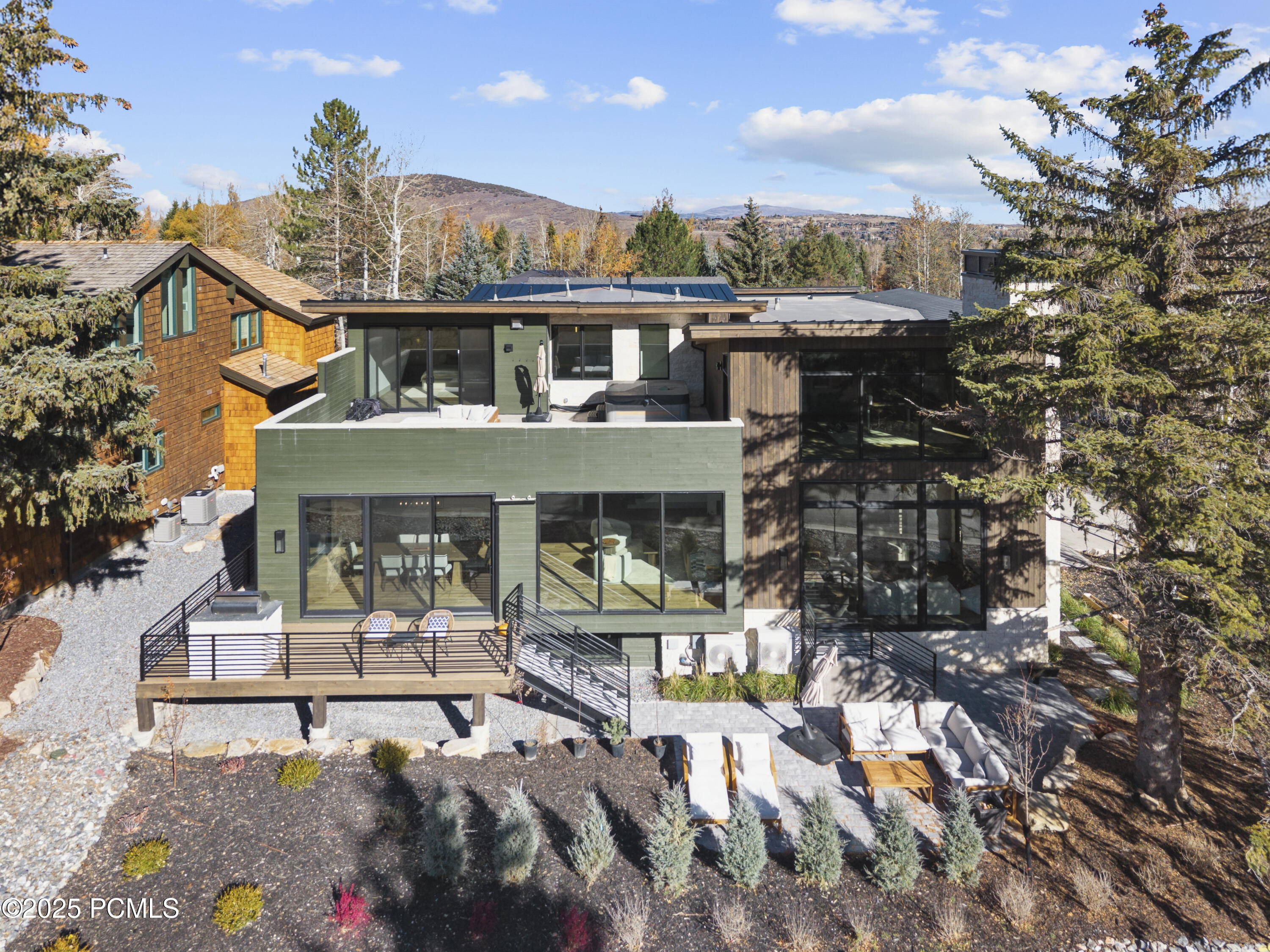 2083 Three Kings Court