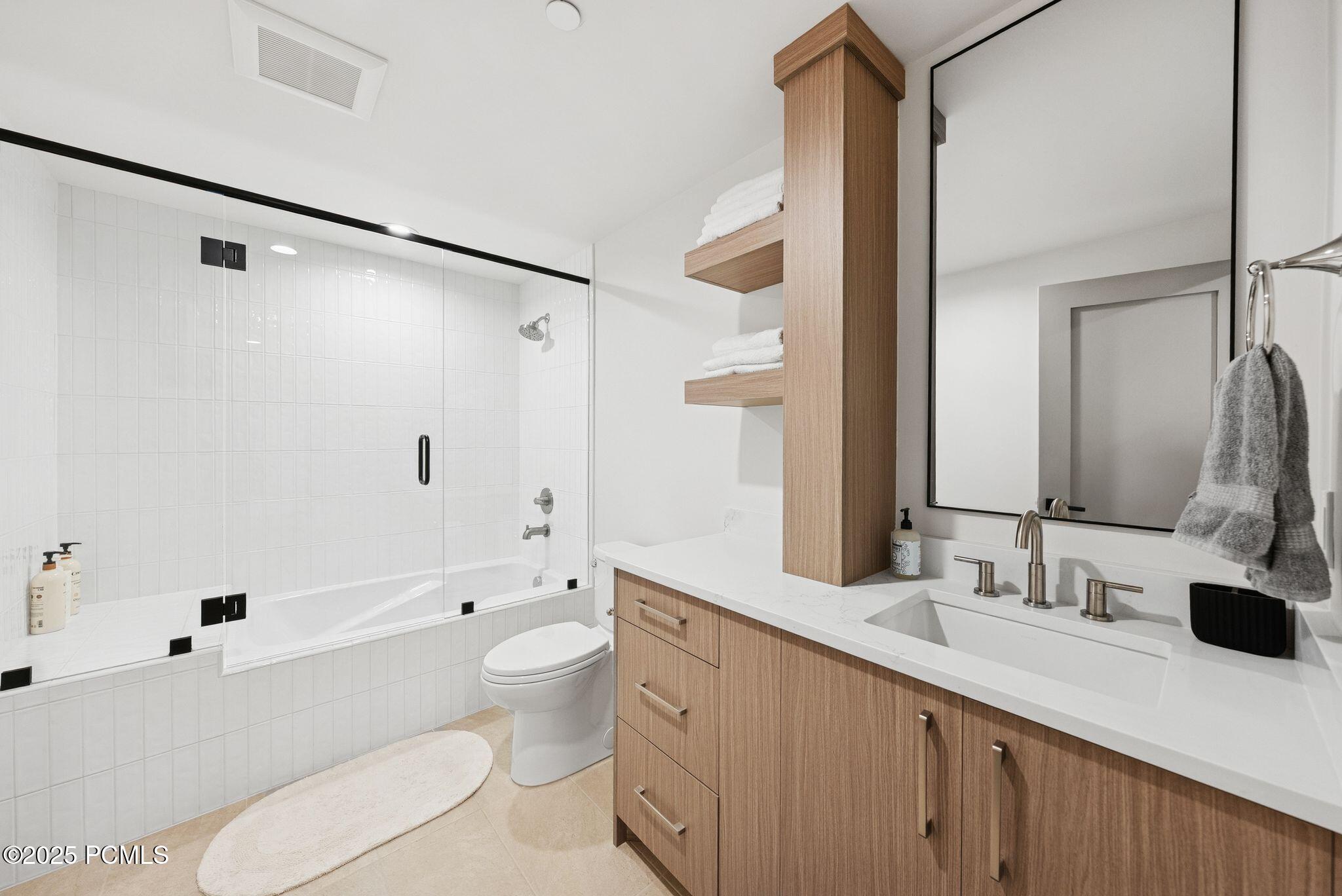 2083 Three Kings Court