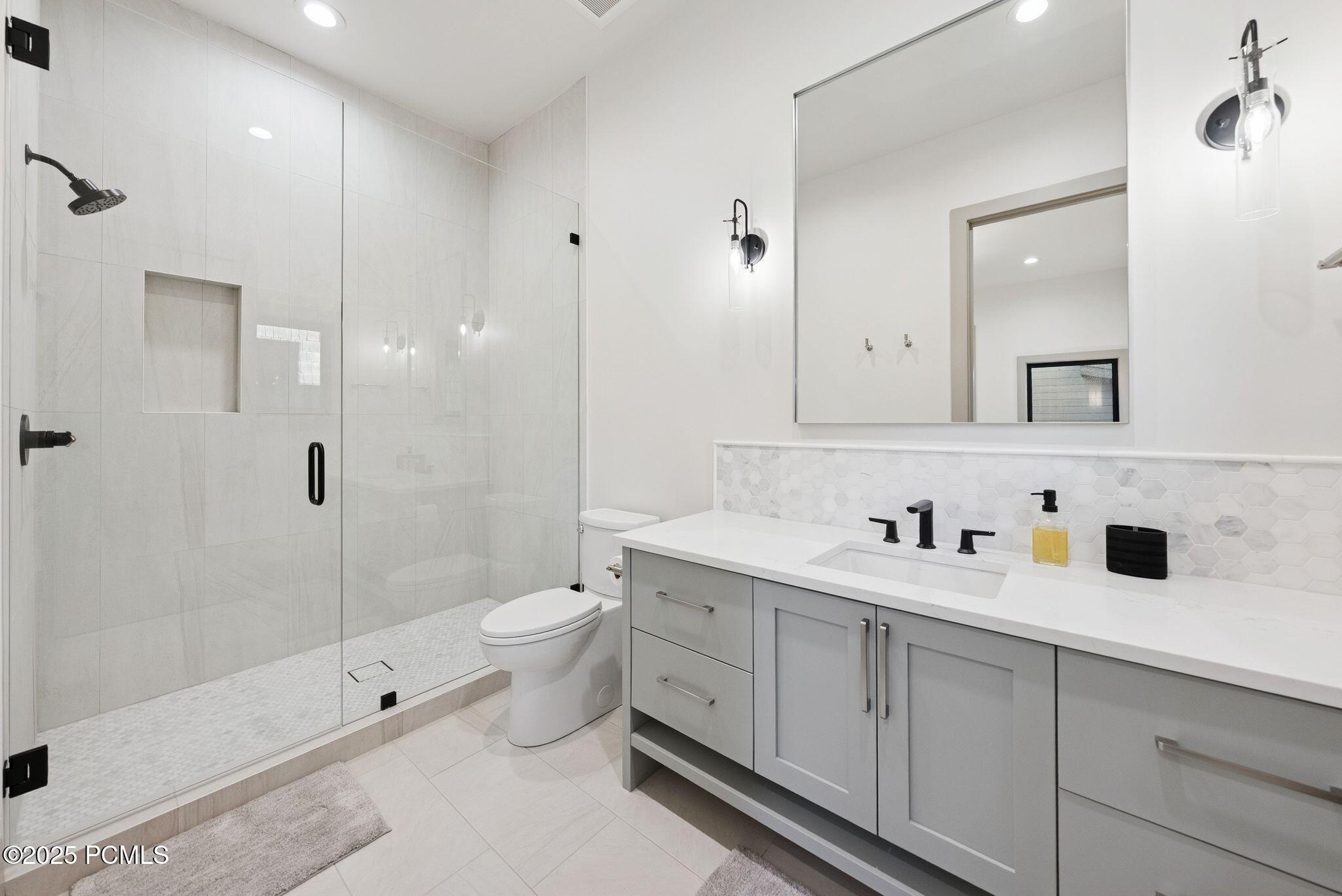 2083 Three Kings Court