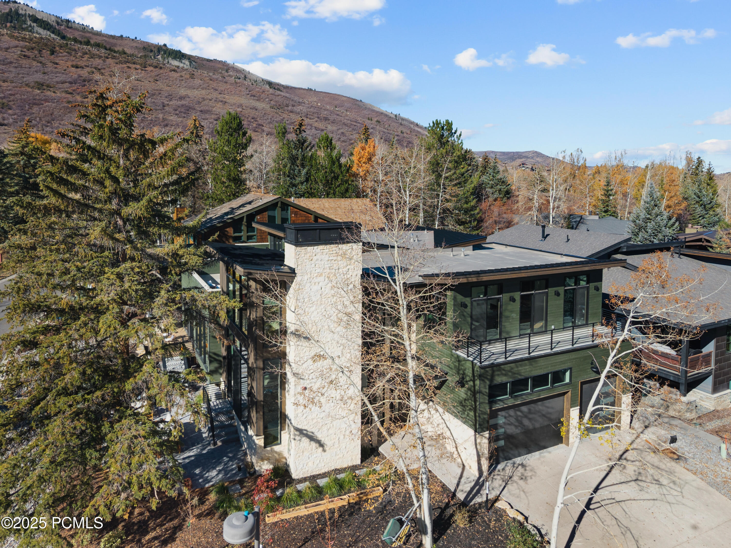 2083 Three Kings Court