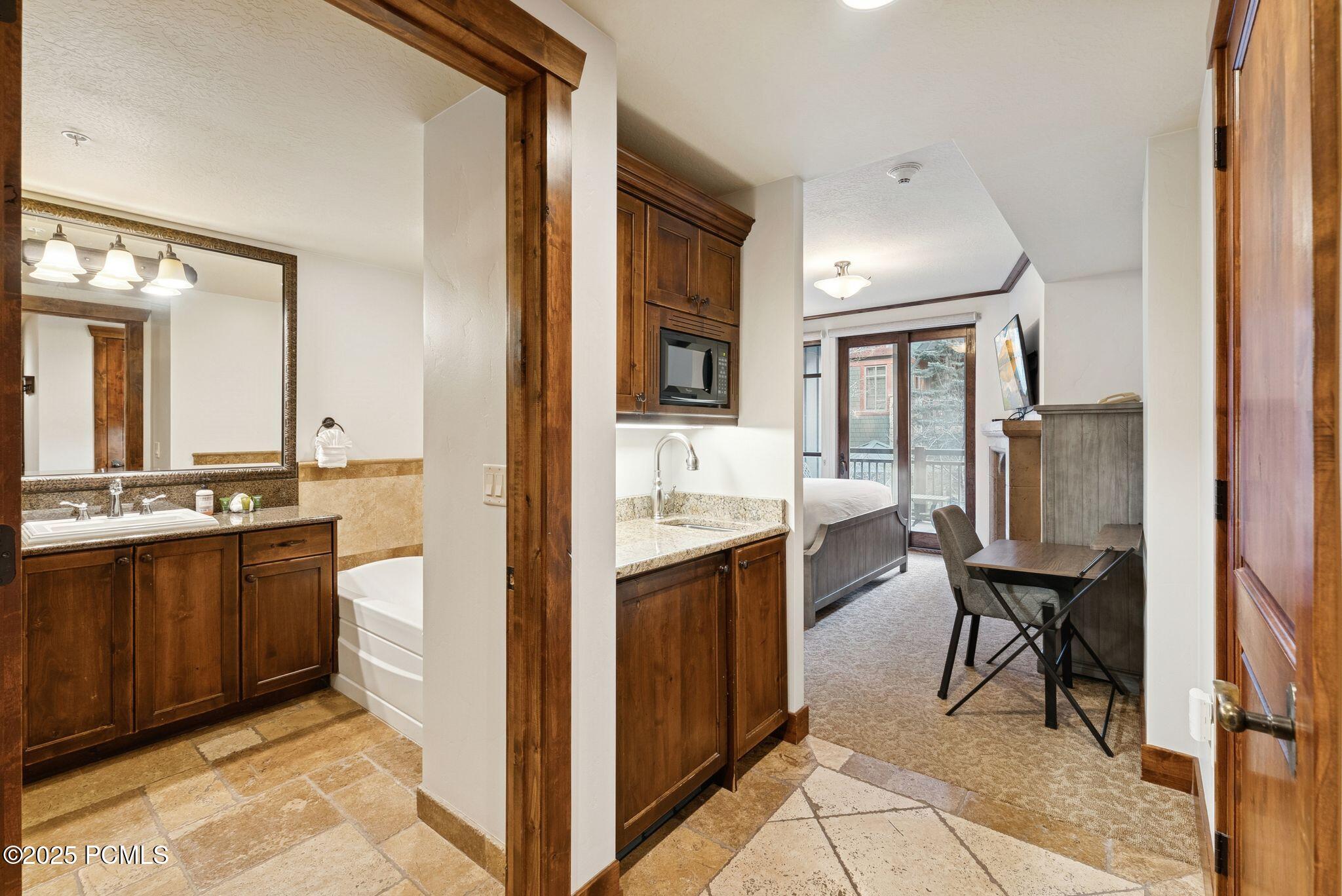 3558 N Escala Court, 251