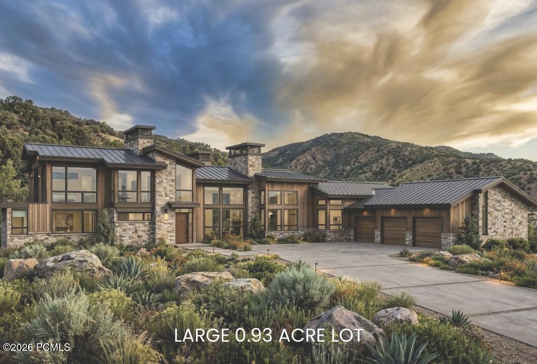 2313 E Wrangler Drive