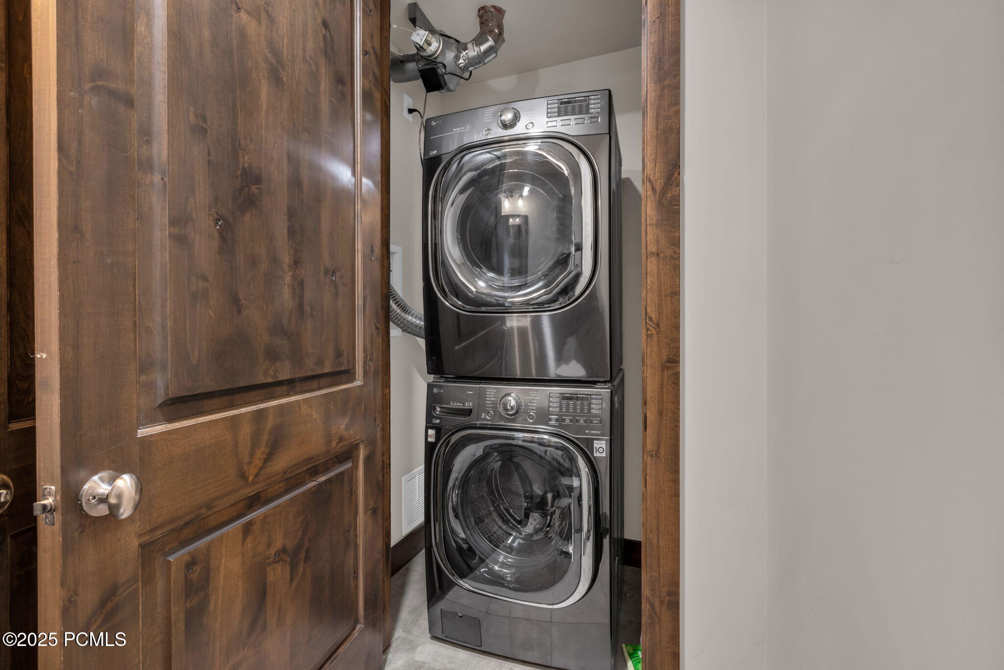 3793 Blackstone Drive, Unit 3b