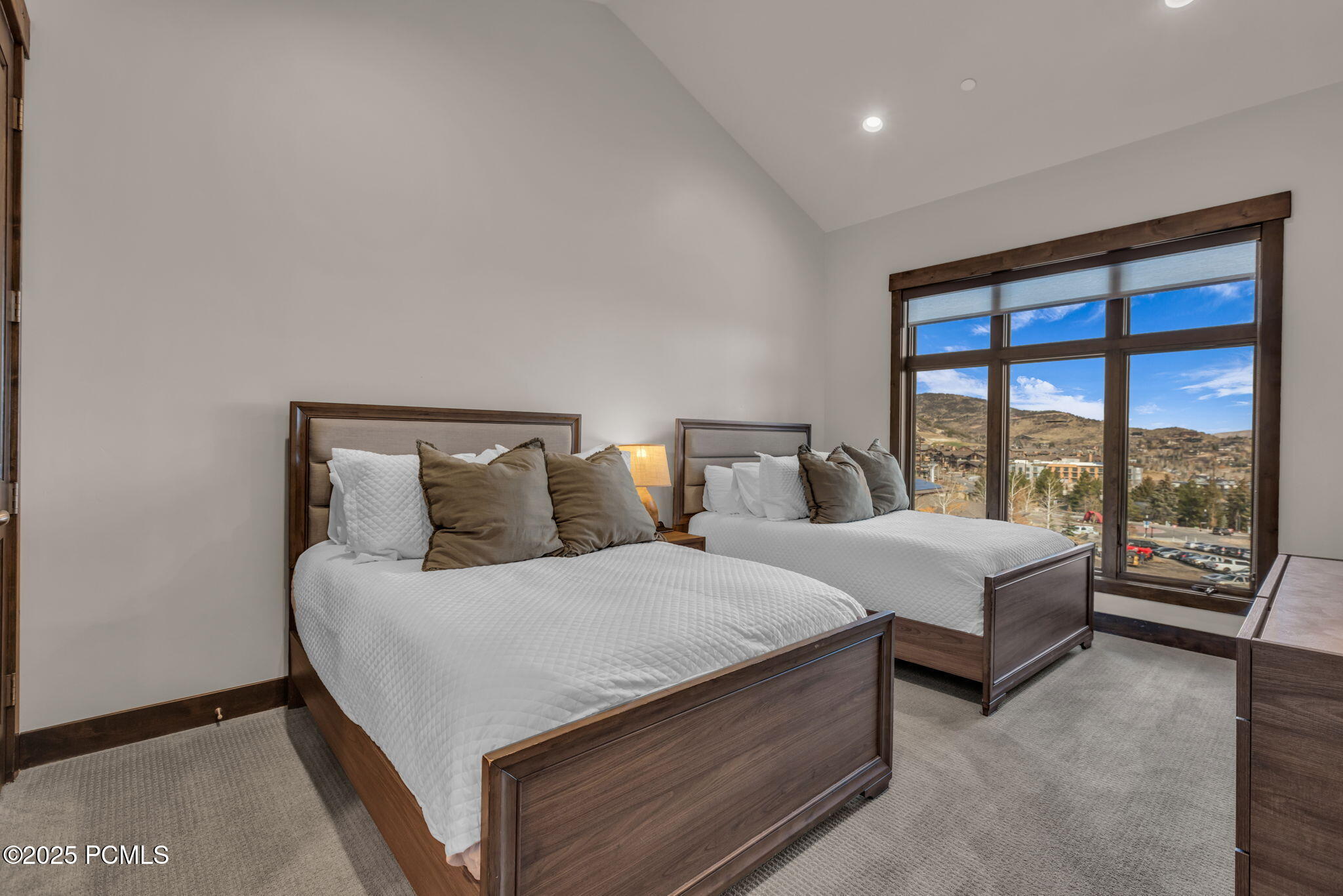 3793 Blackstone Drive, Unit 3b