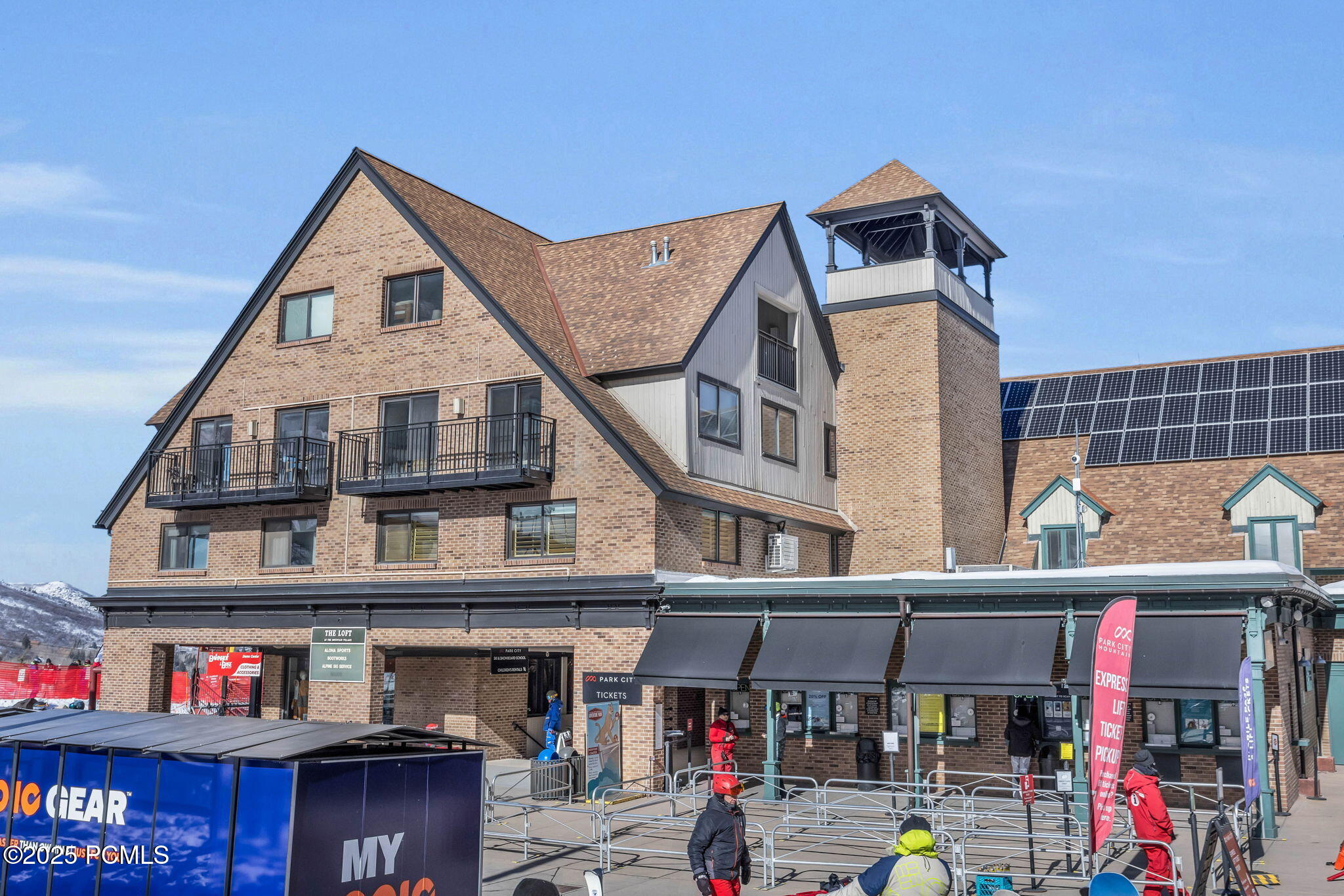 1401 Lowell Avenue 39