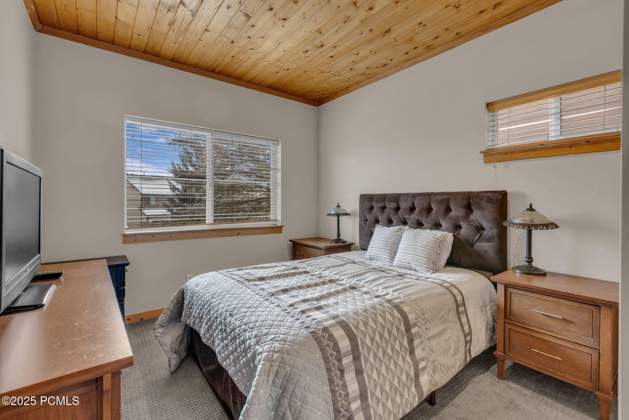 5424 Bobsled Boulevard T2