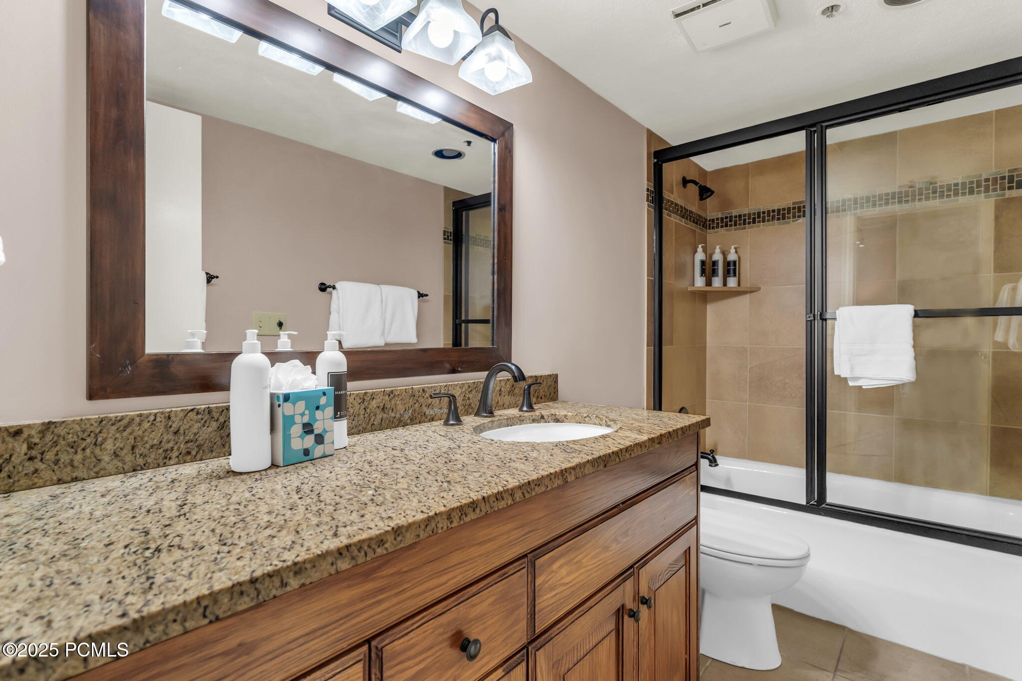 1415 Lowell Avenue B305 (350)