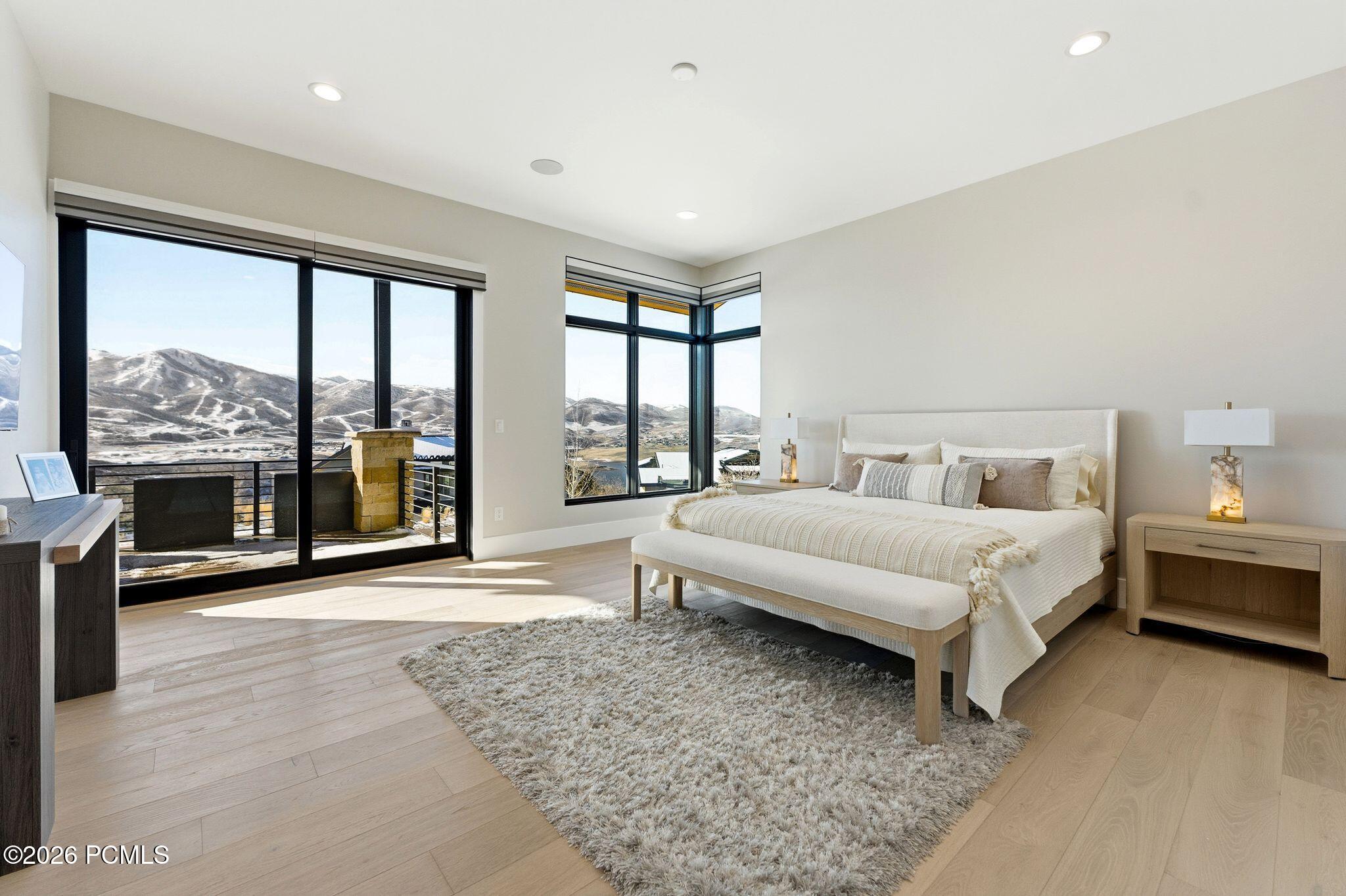 1105 E Longview Drive