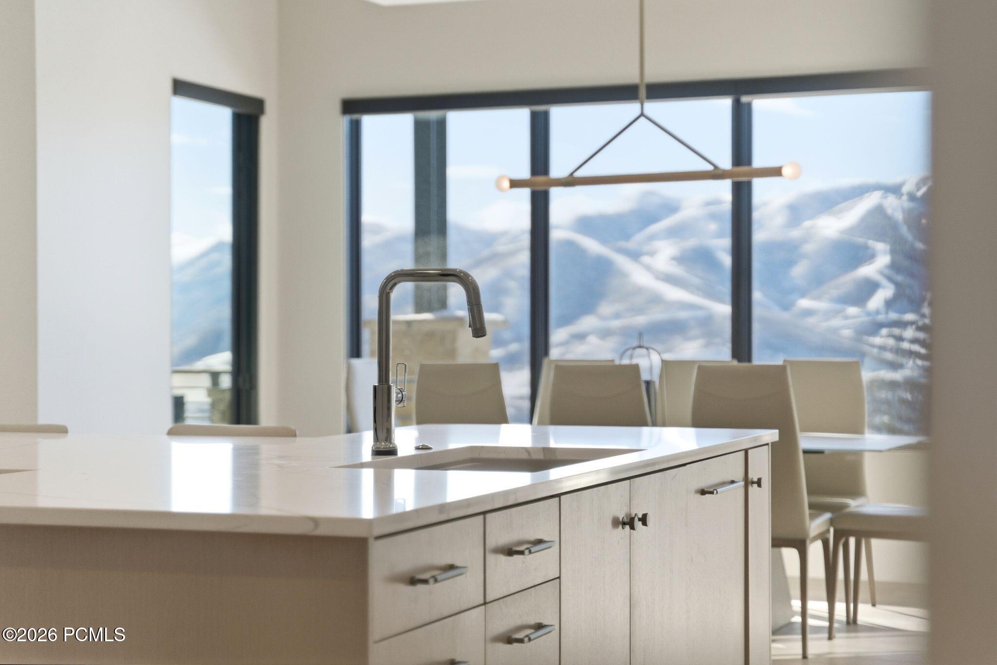 1105 E Longview Drive