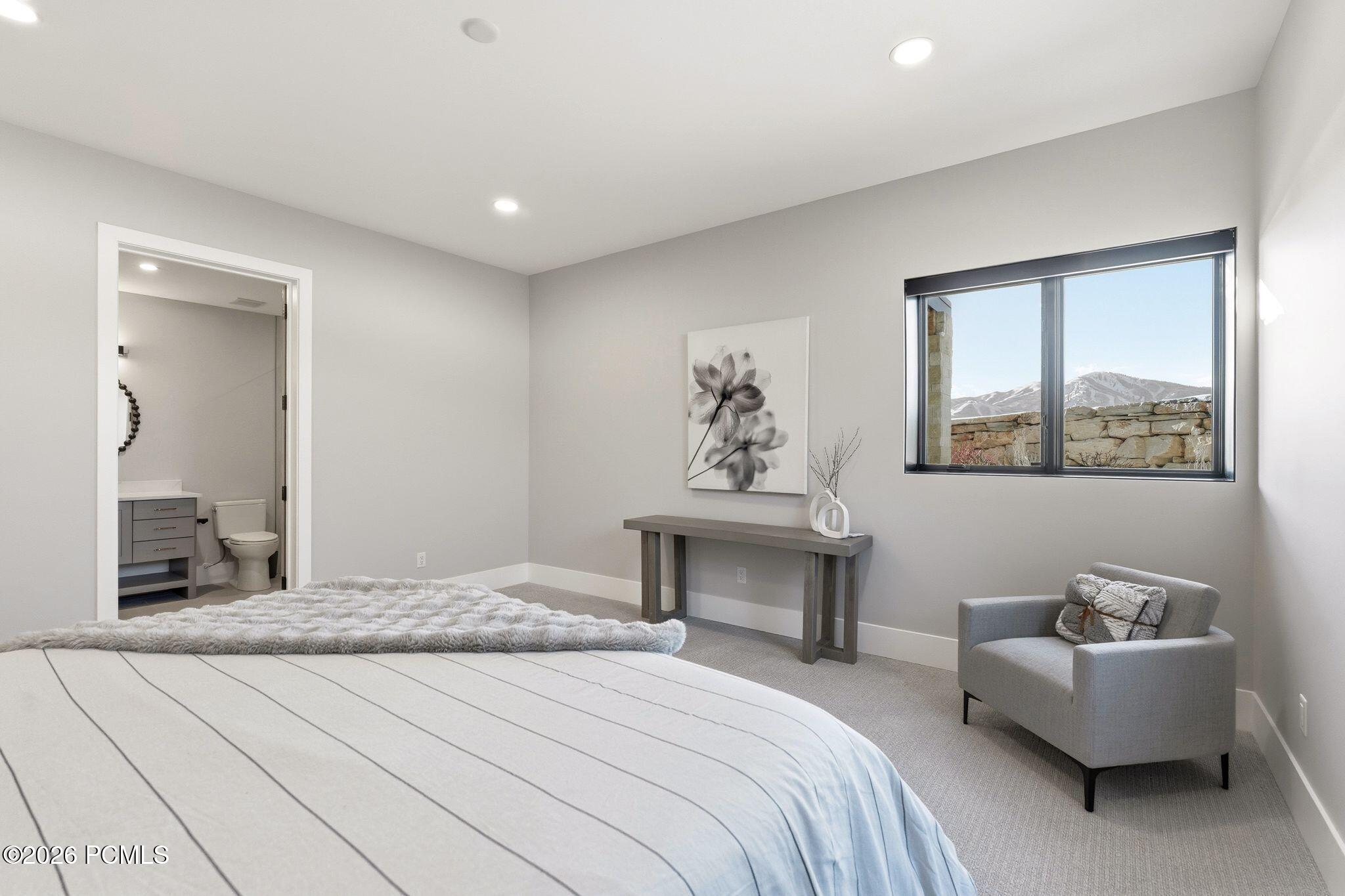 1105 E Longview Drive