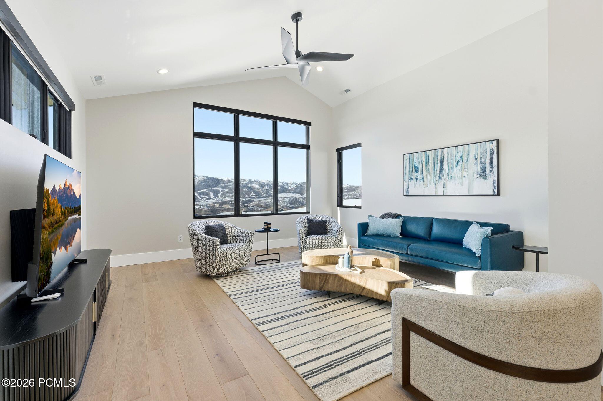 1105 E Longview Drive