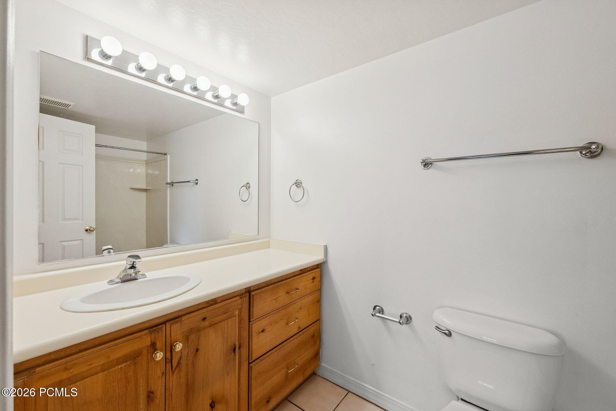 595 S Main Street Apt 18