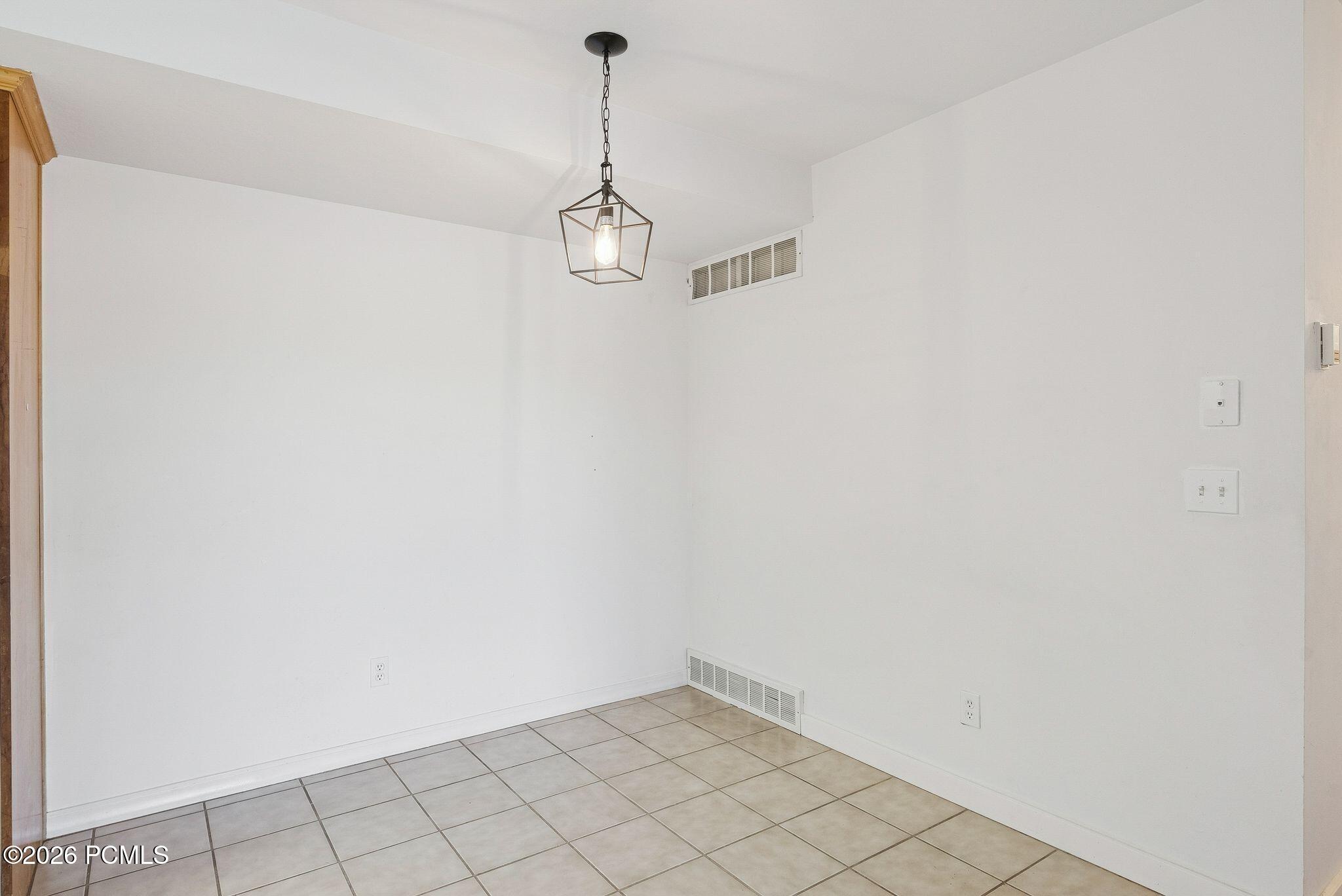 595 S Main Street Apt 18