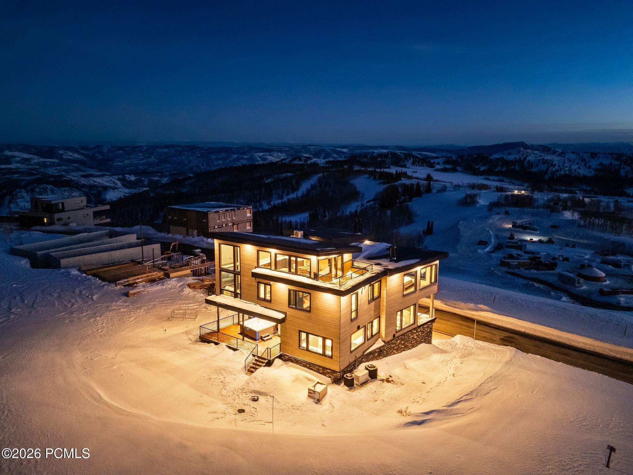 8526 Overlook Drive
