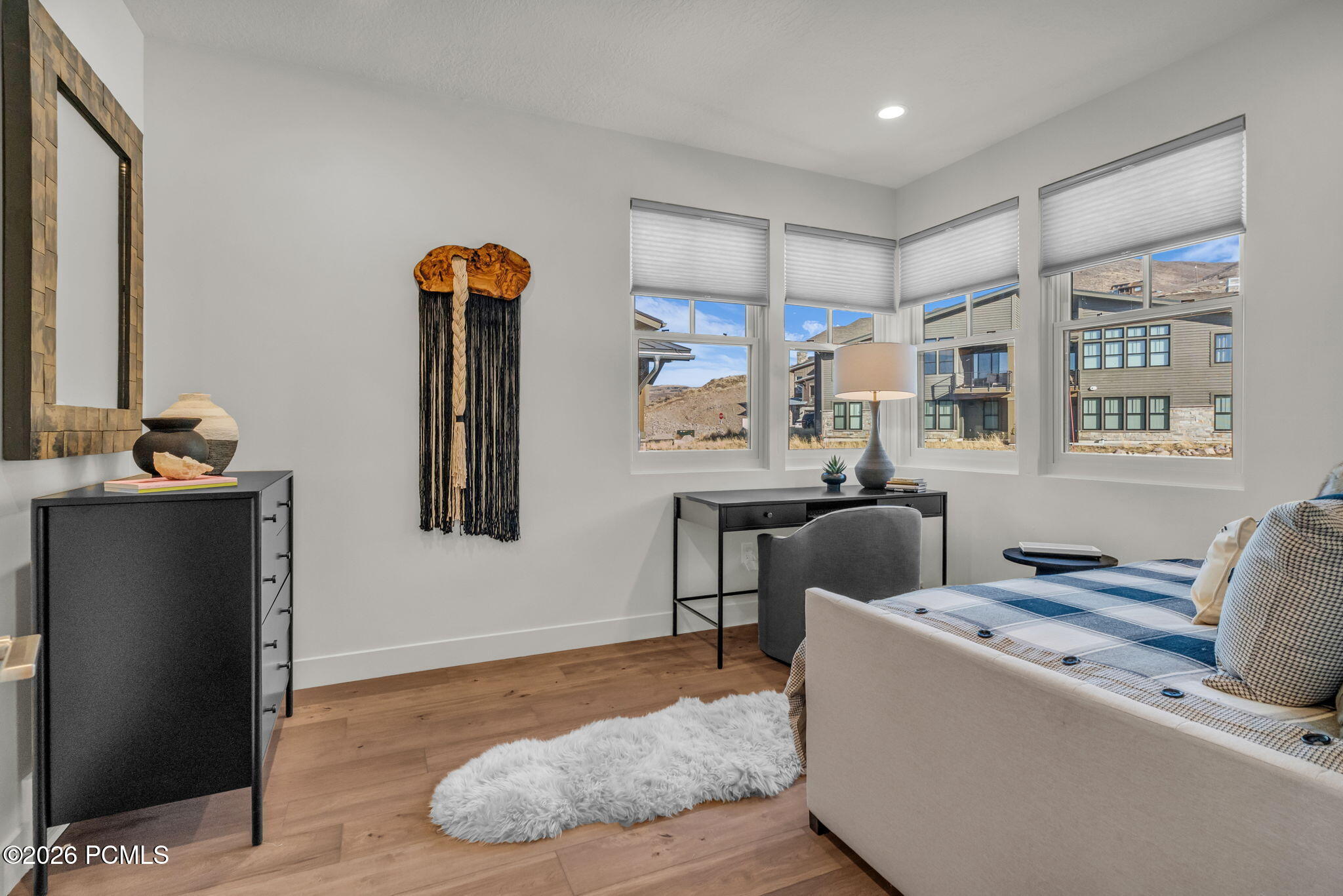 612 E Silver Hill Loop