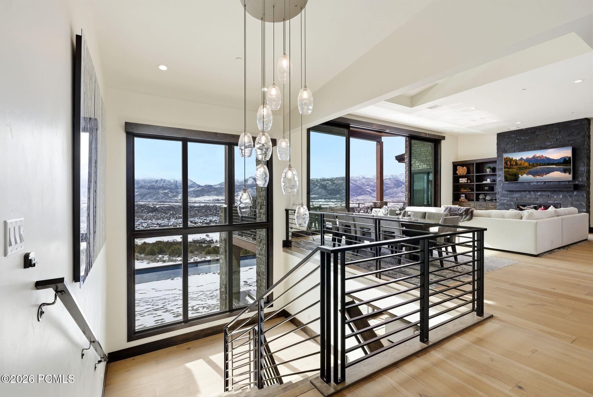 1125 N Explorer Peak Dr