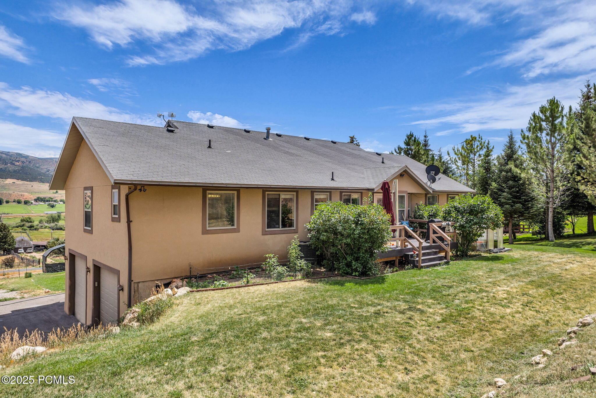 878 S West Hoytsville Road