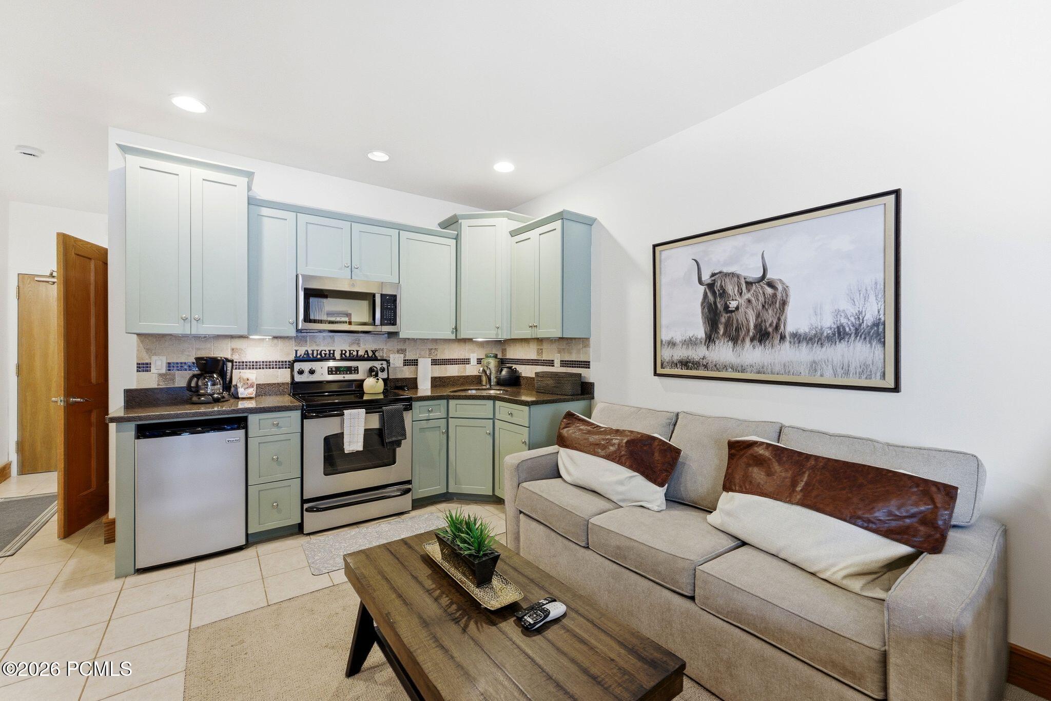 2305 Sidewinder Drive 911