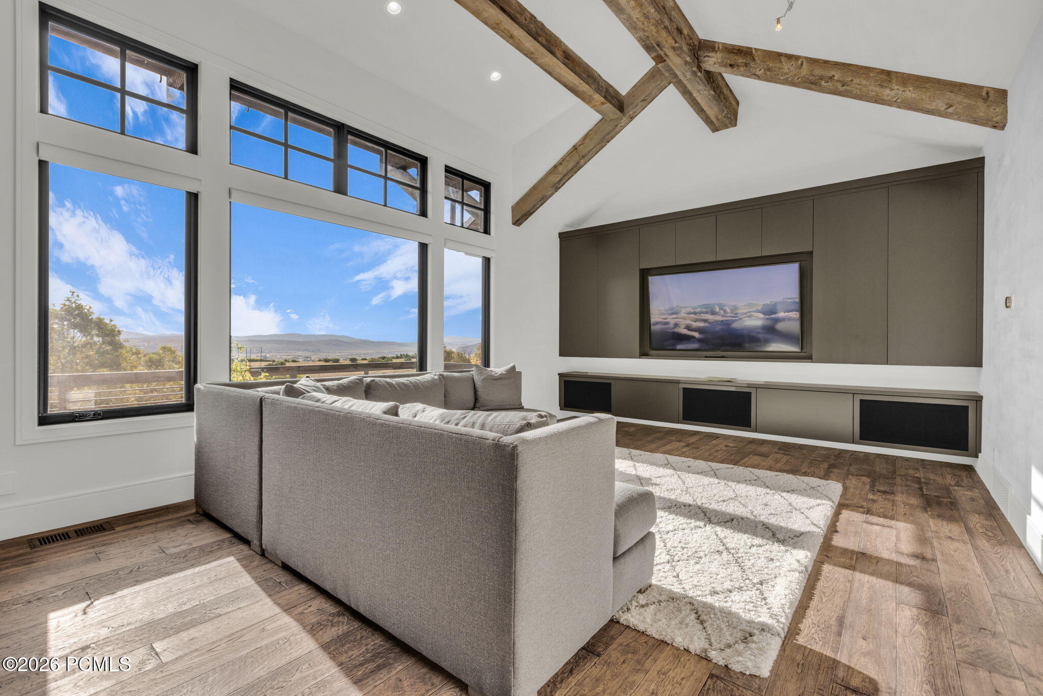 717 W Moose Hill Road