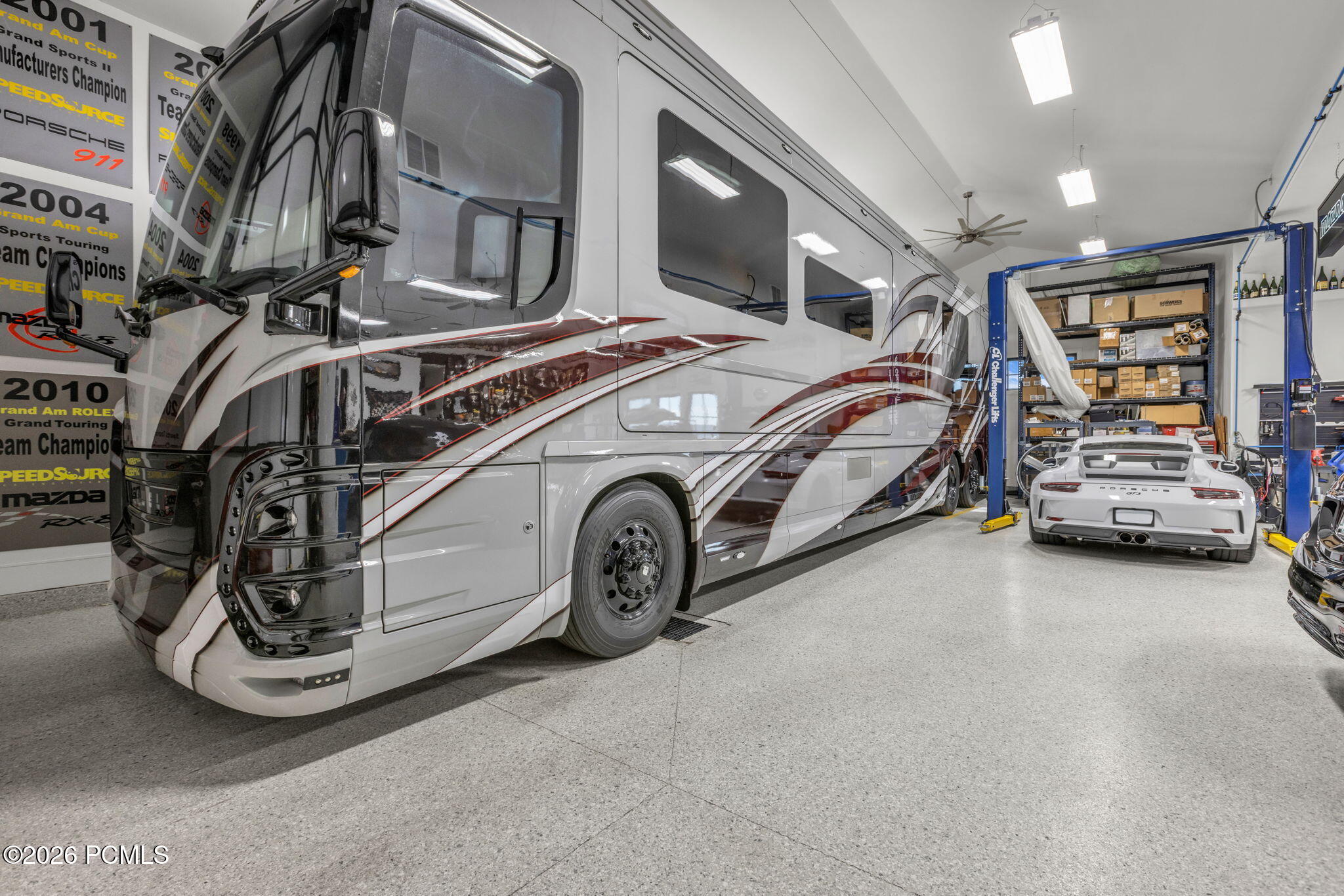 717 W Moose Hill Road