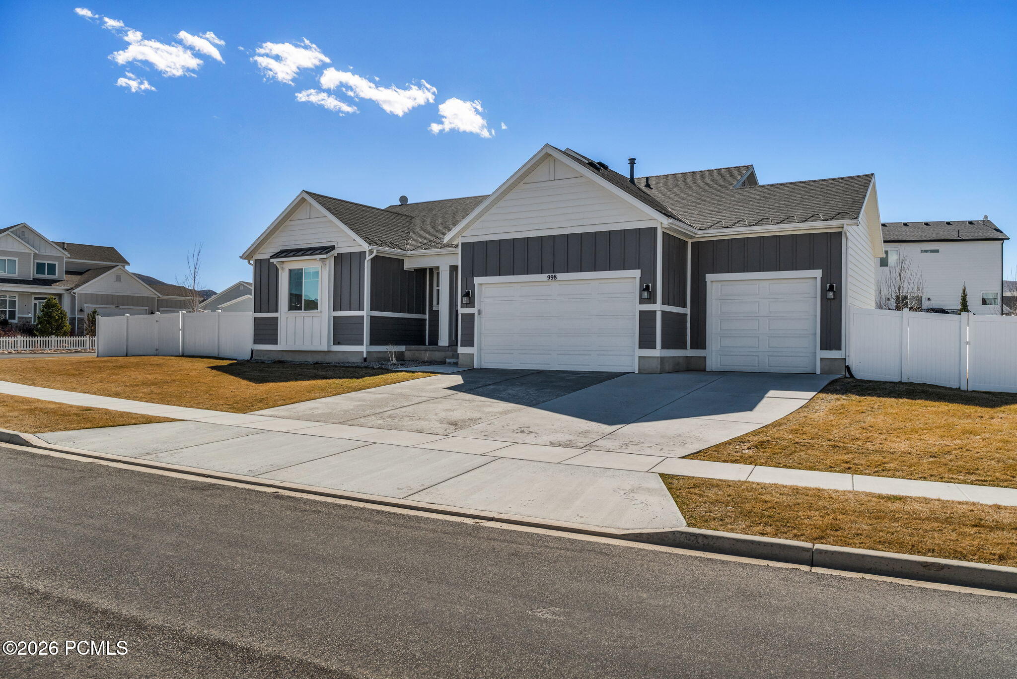 998 E Becca Road
