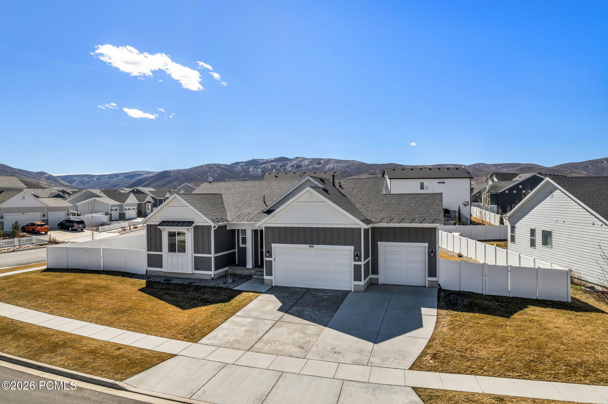 998 E Becca Road