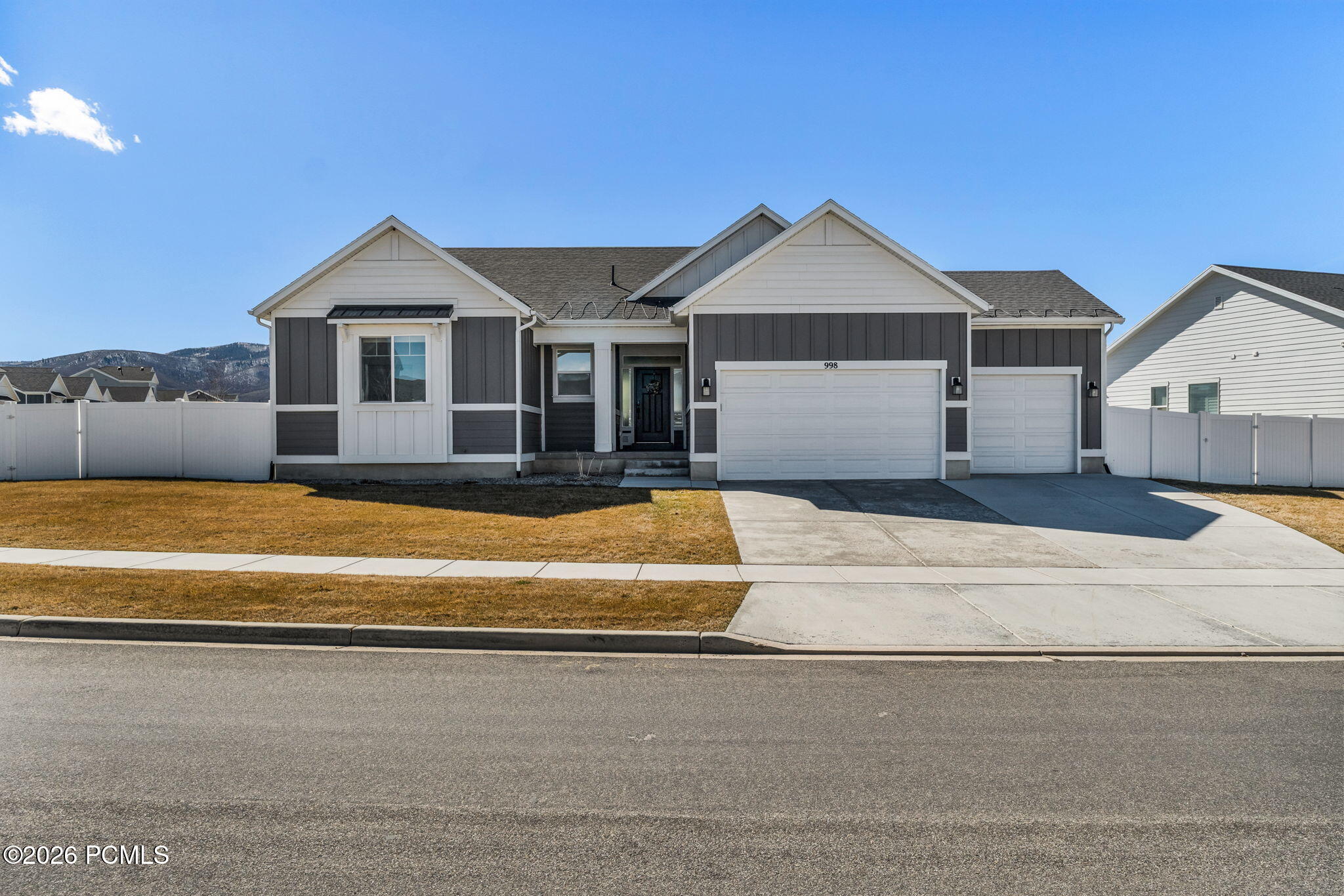 998 E Becca Road