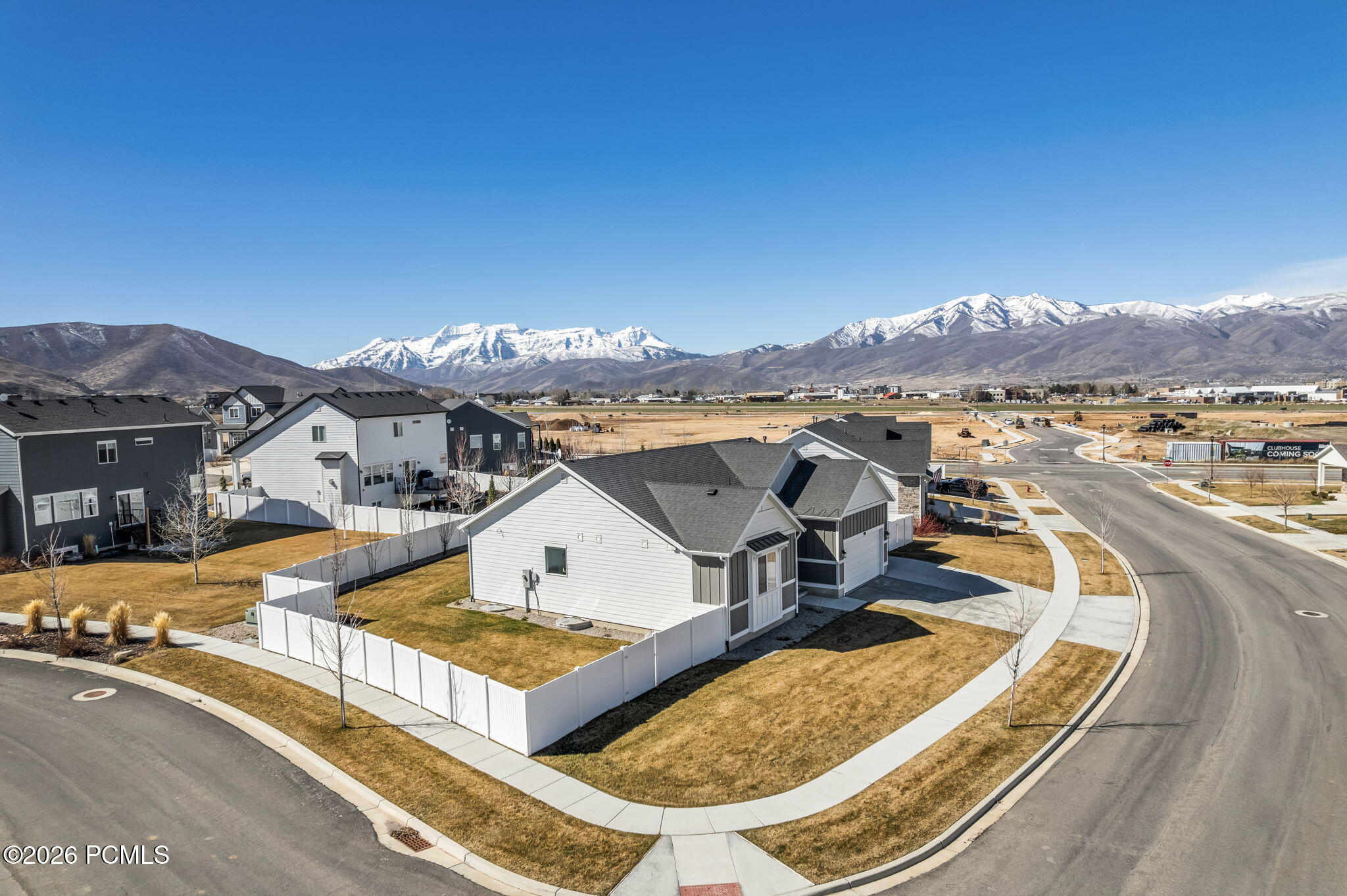 998 E Becca Road