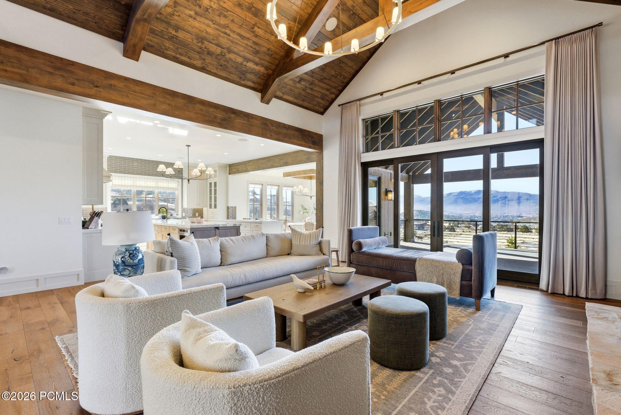 2044 E Notch Mountain Circle