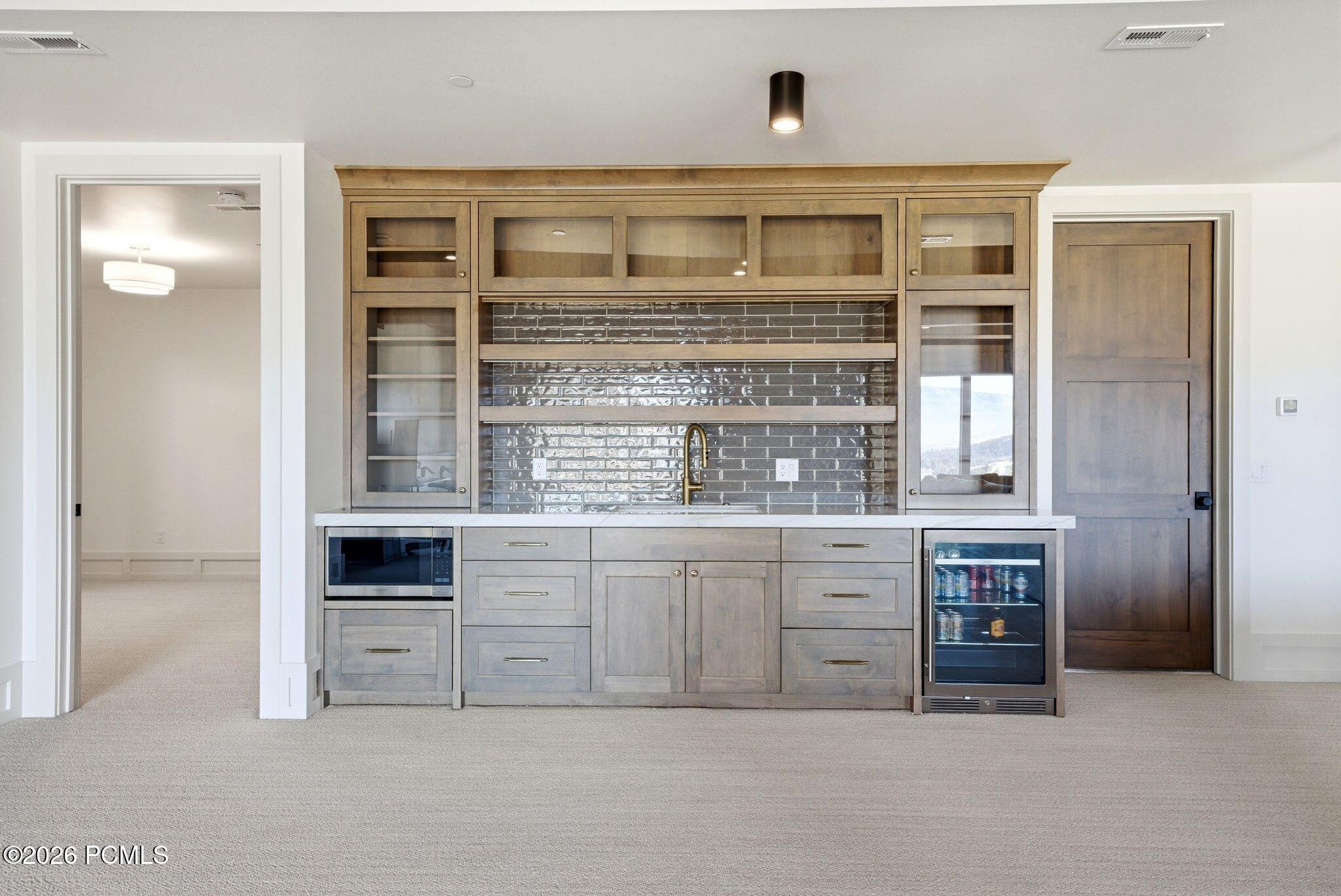 2044 E Notch Mountain Circle