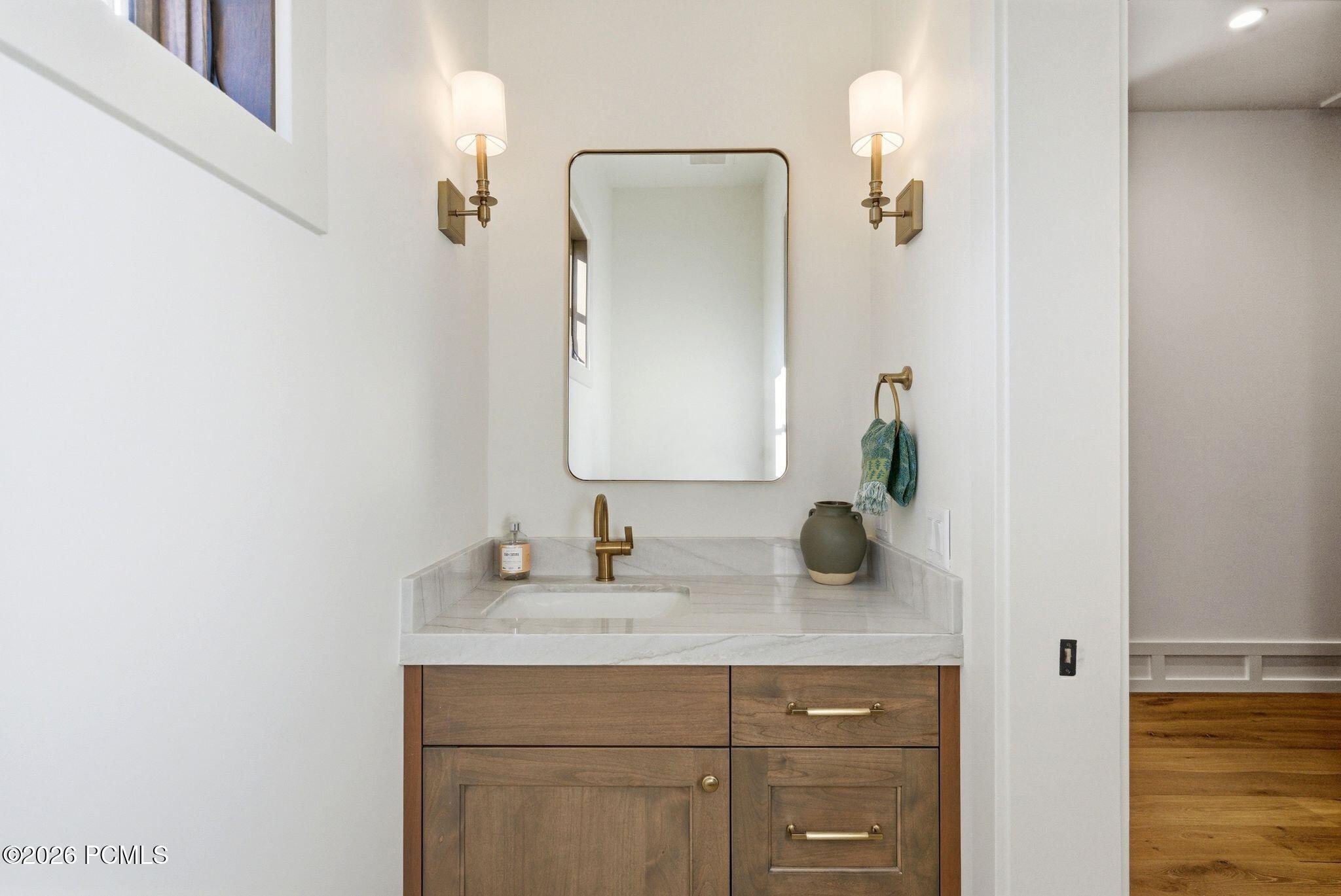 2044 E Notch Mountain Circle