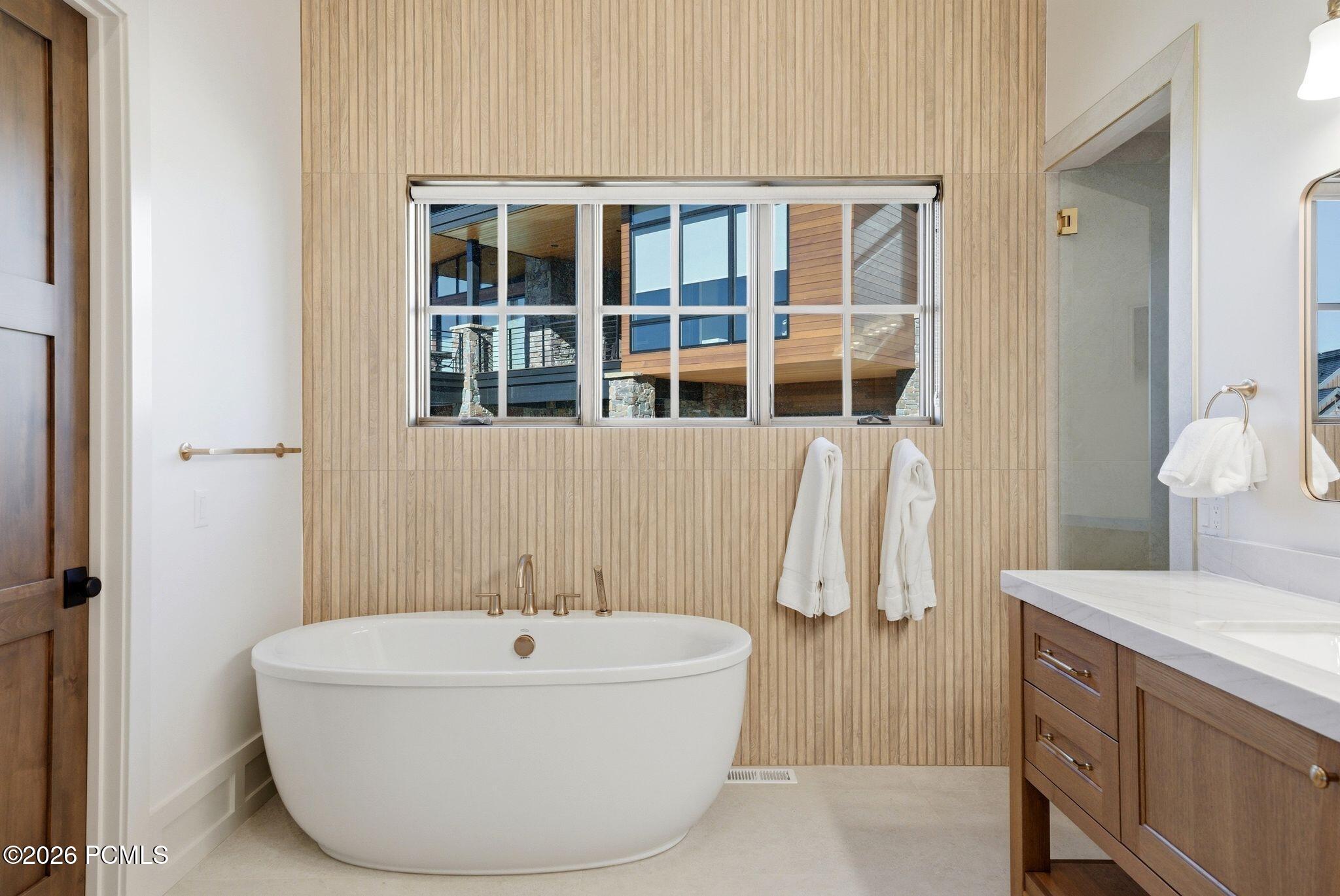 2044 E Notch Mountain Circle