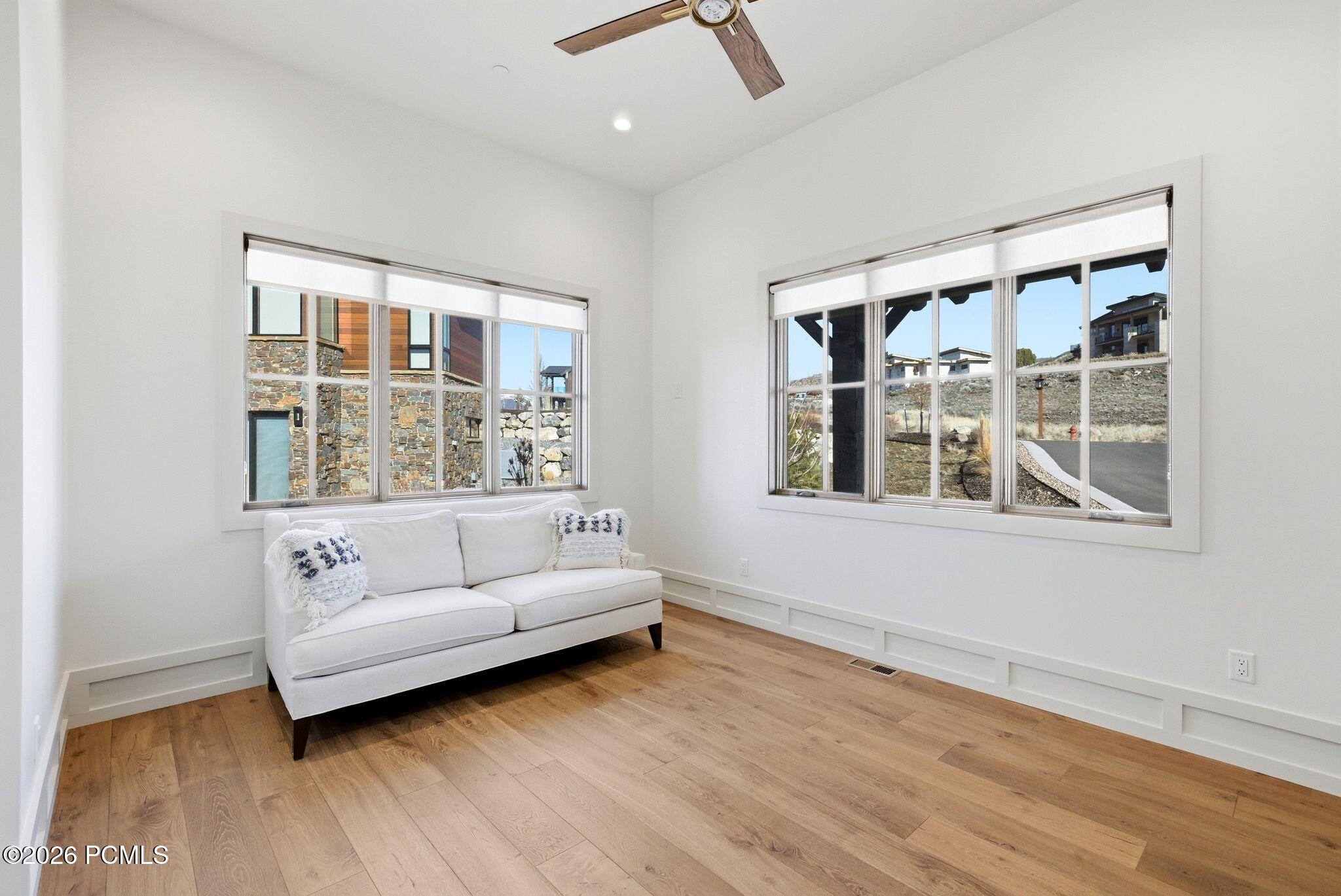 2044 E Notch Mountain Circle