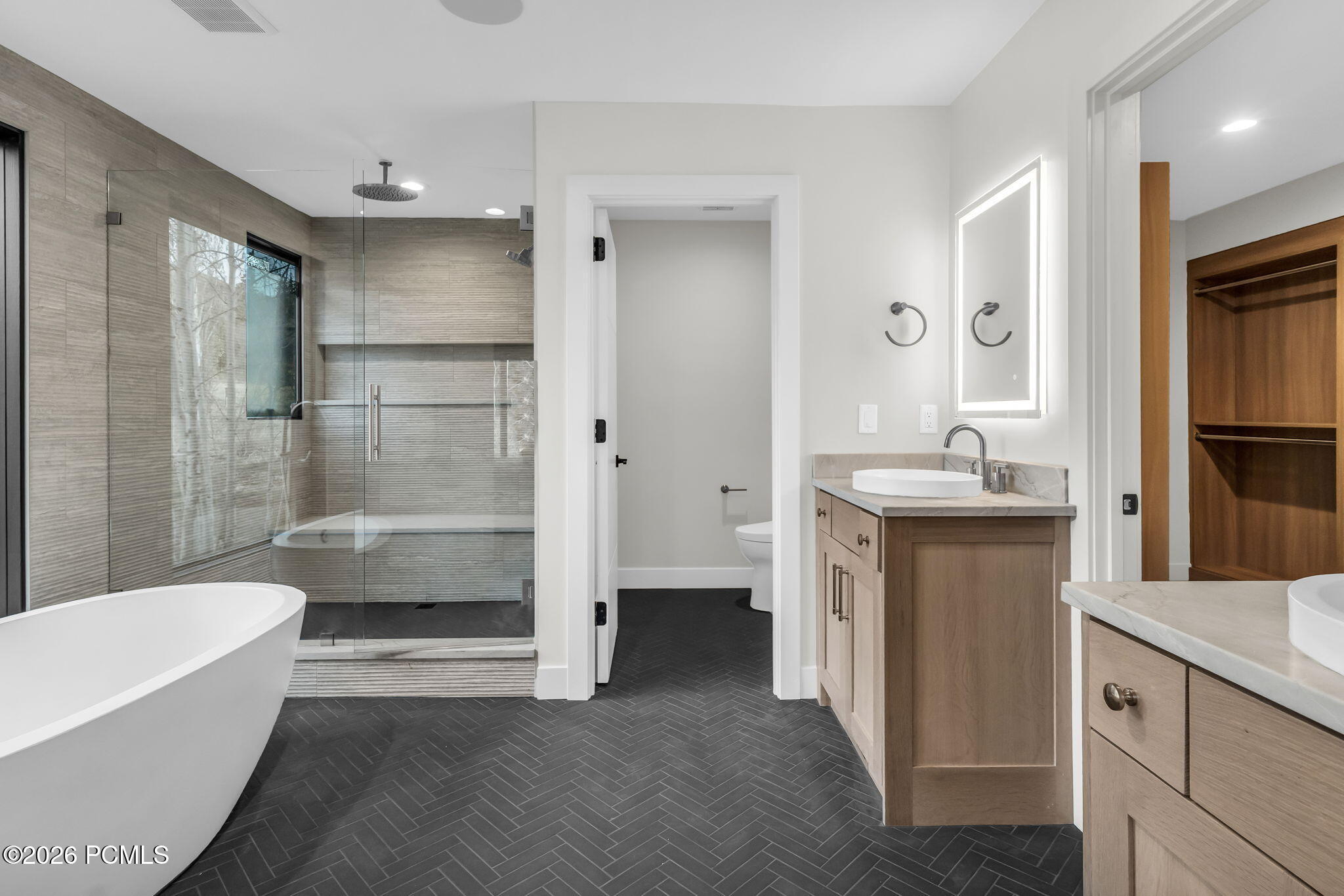 7775 N Pinebrook Road