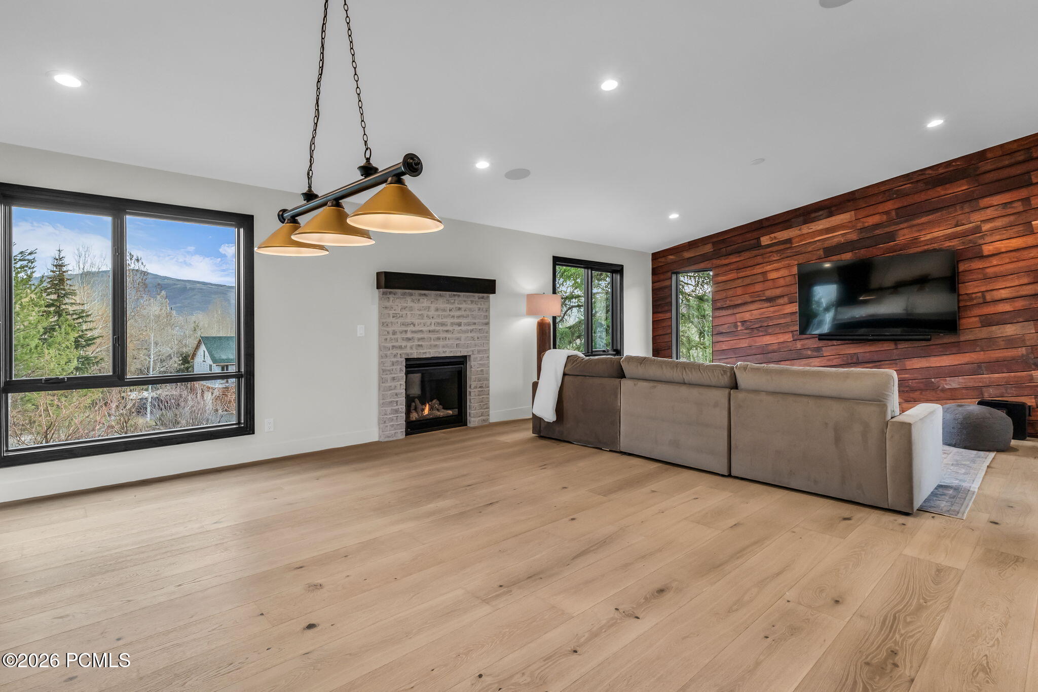 7775 N Pinebrook Road