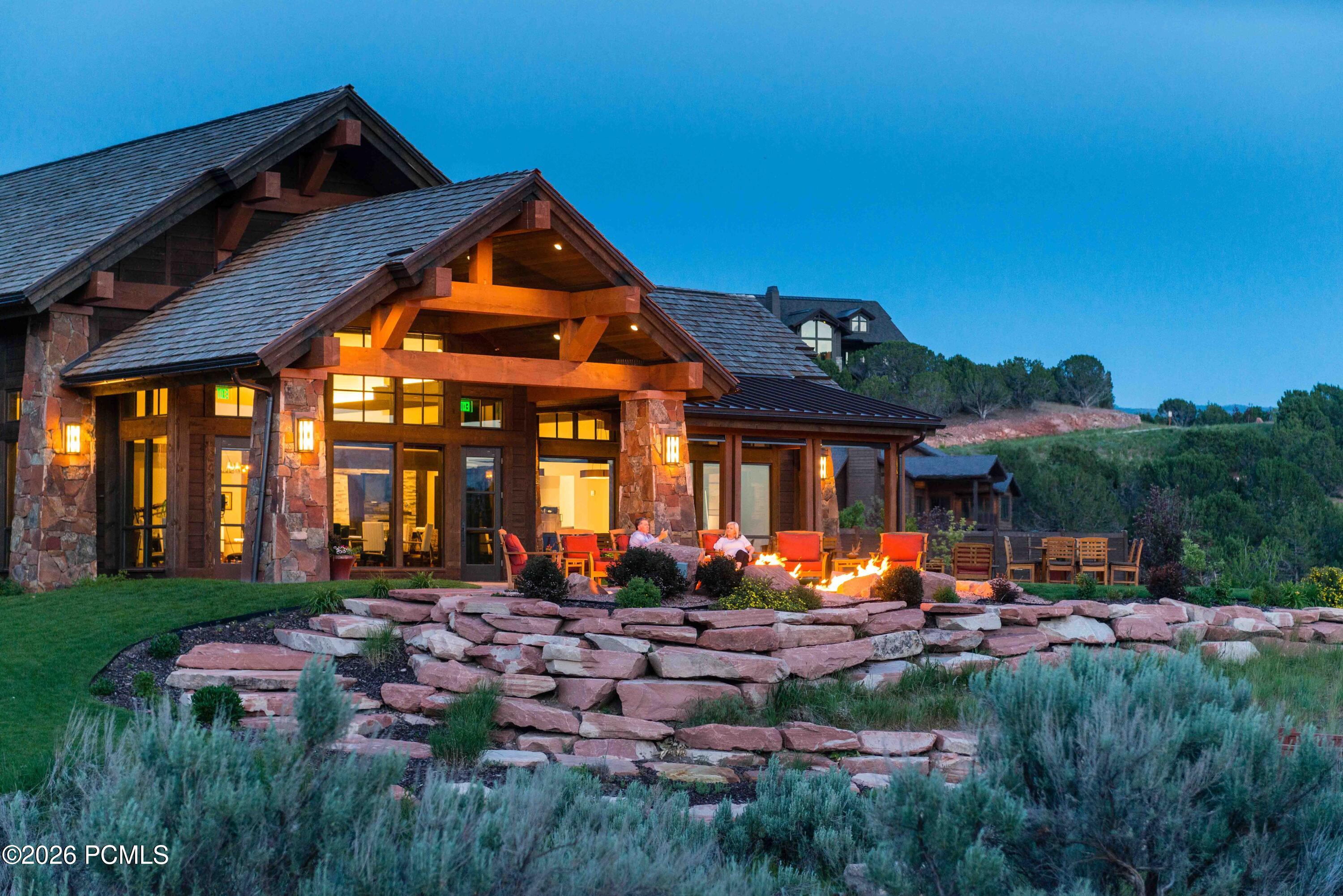 581 N Red Mountain Court 211