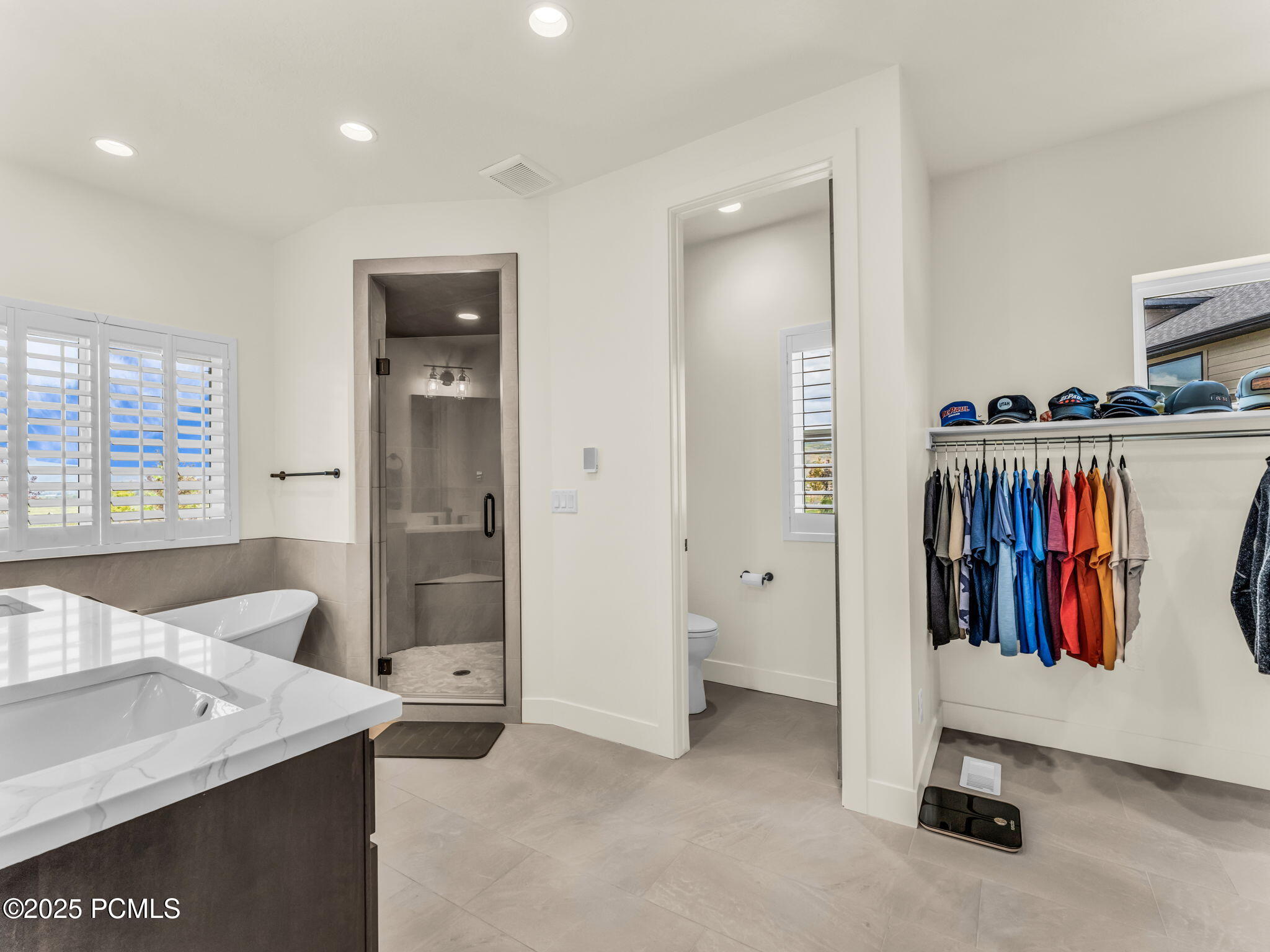 943 Hart Loop