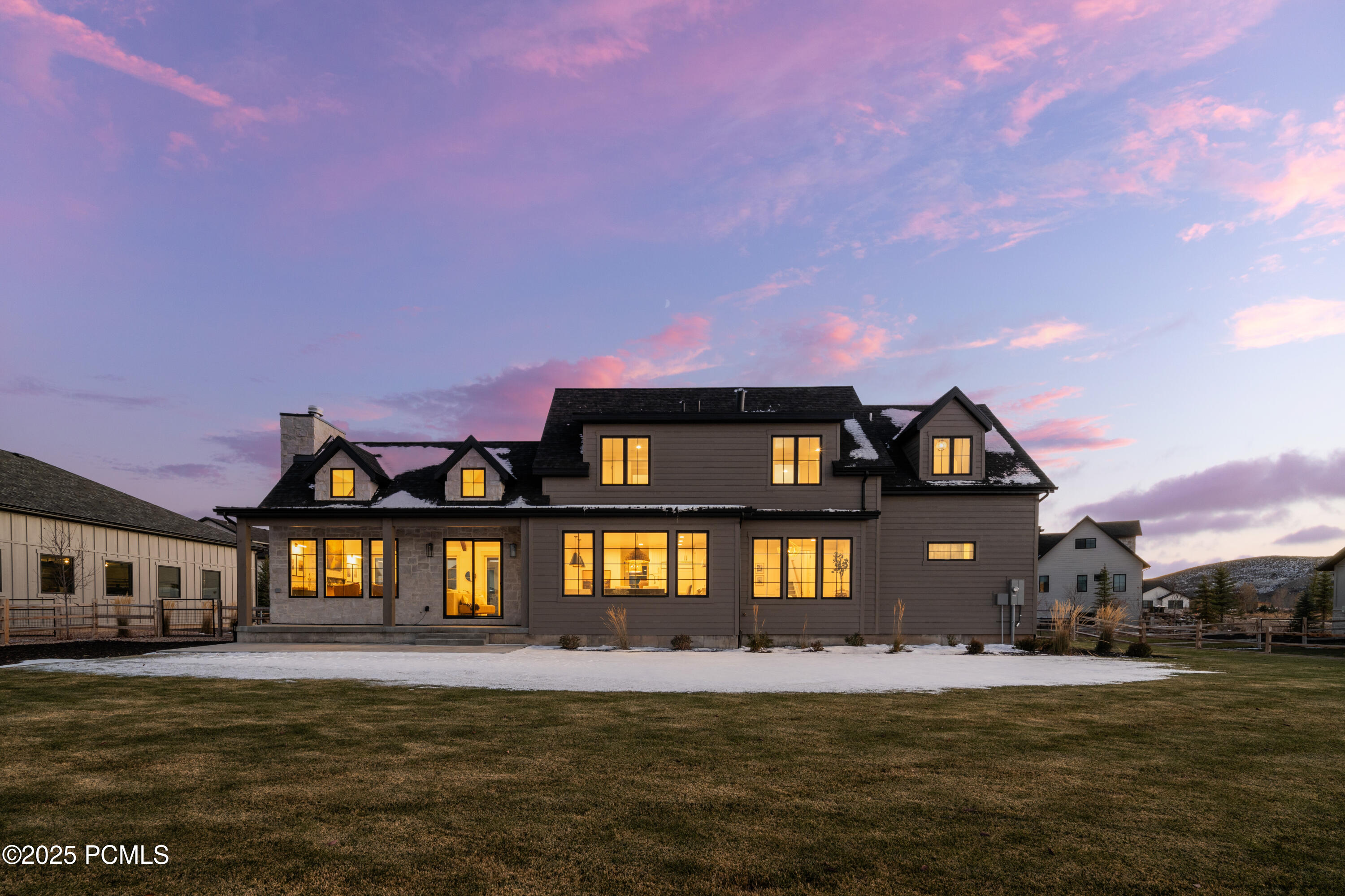 861 Hart Loop