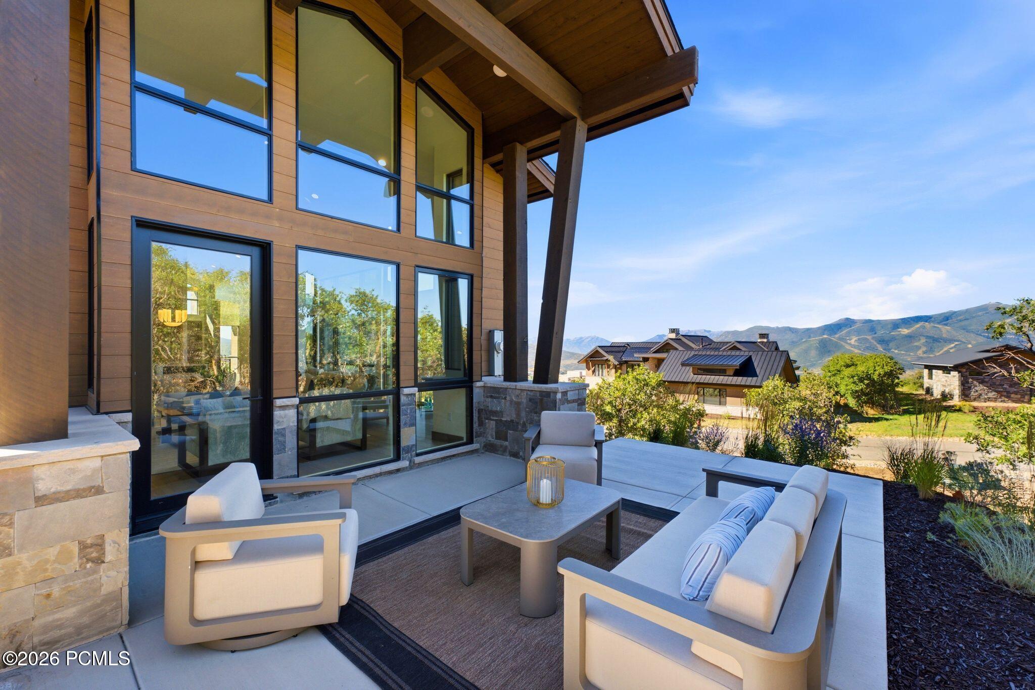 11004 N Wrangler Circle