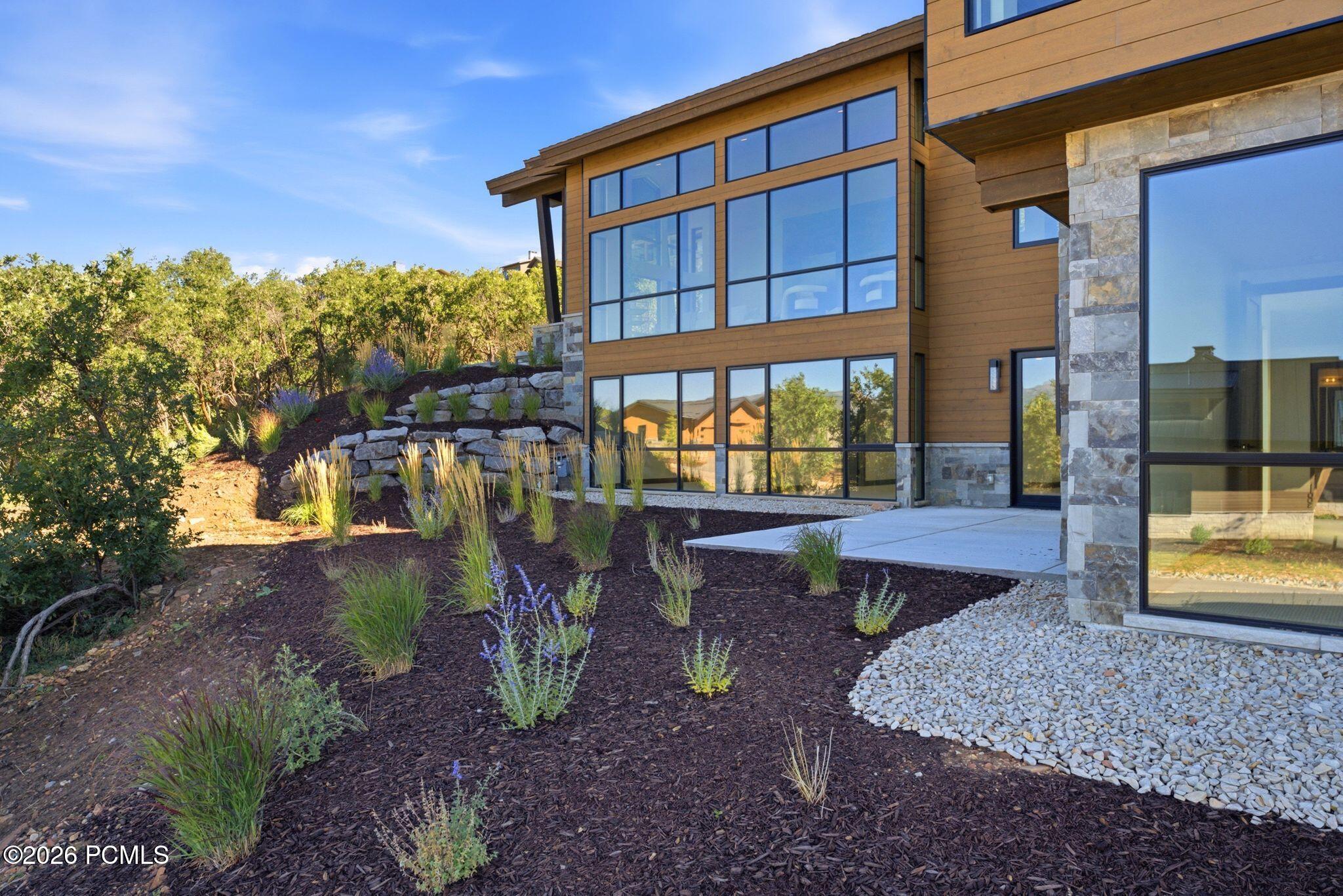 11004 N Wrangler Circle