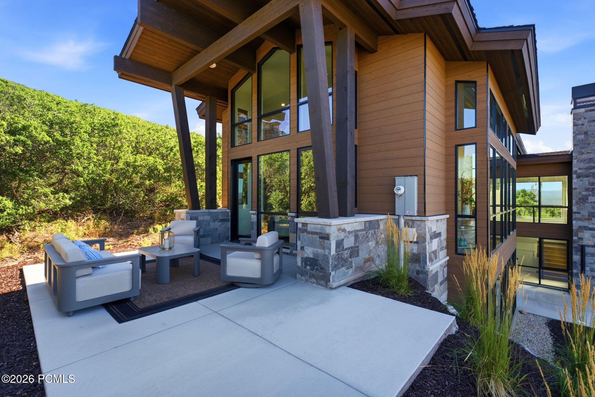 11004 N Wrangler Circle