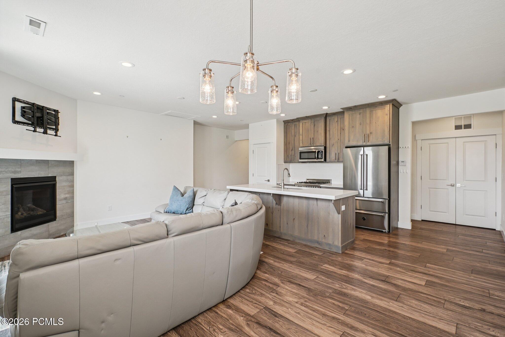 3041 W Cedar Drive