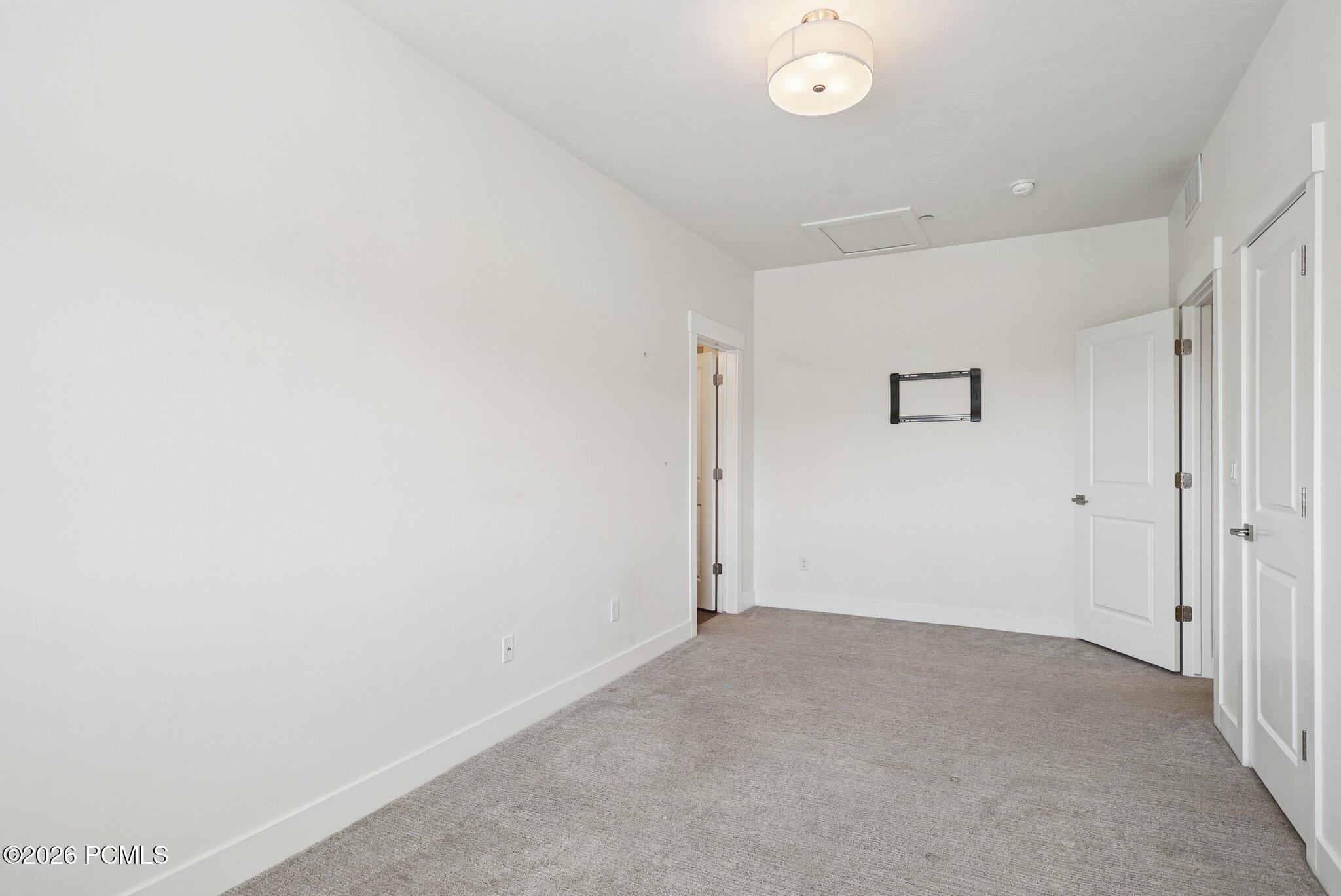 3041 W Cedar Drive