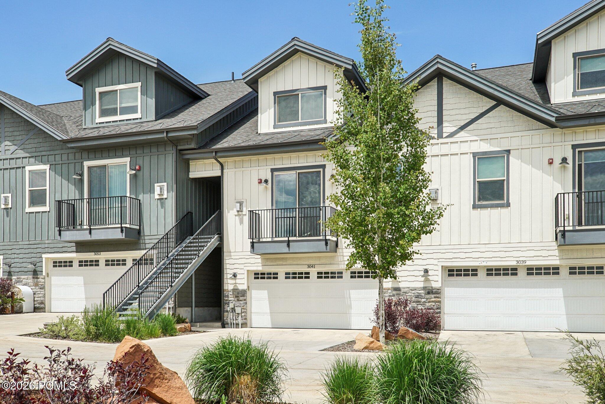 3041 W Cedar Drive