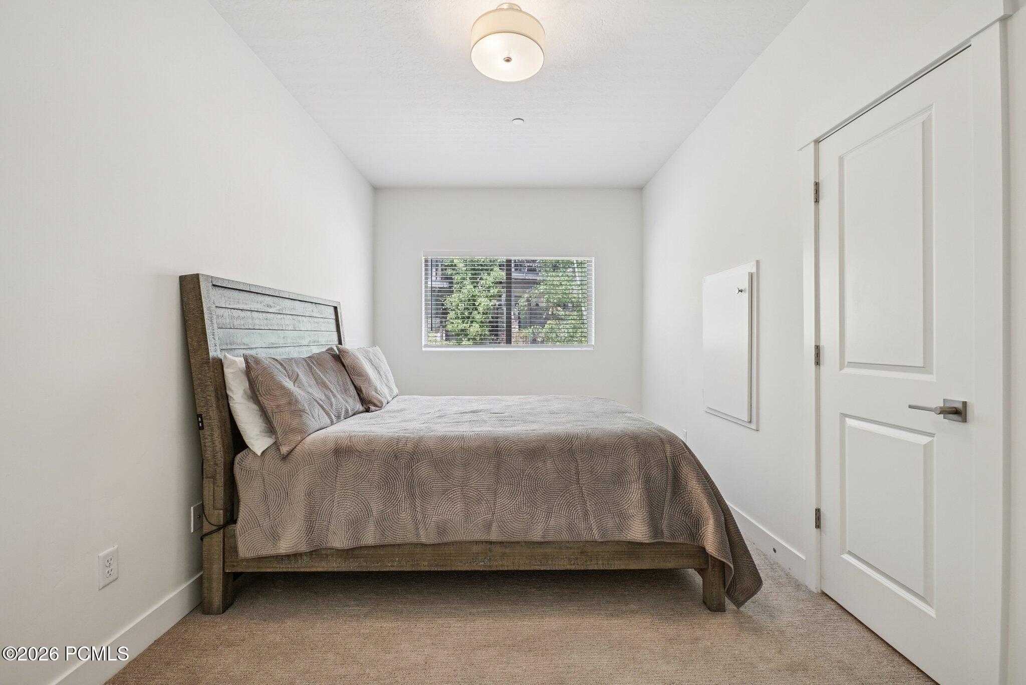 3041 W Cedar Drive